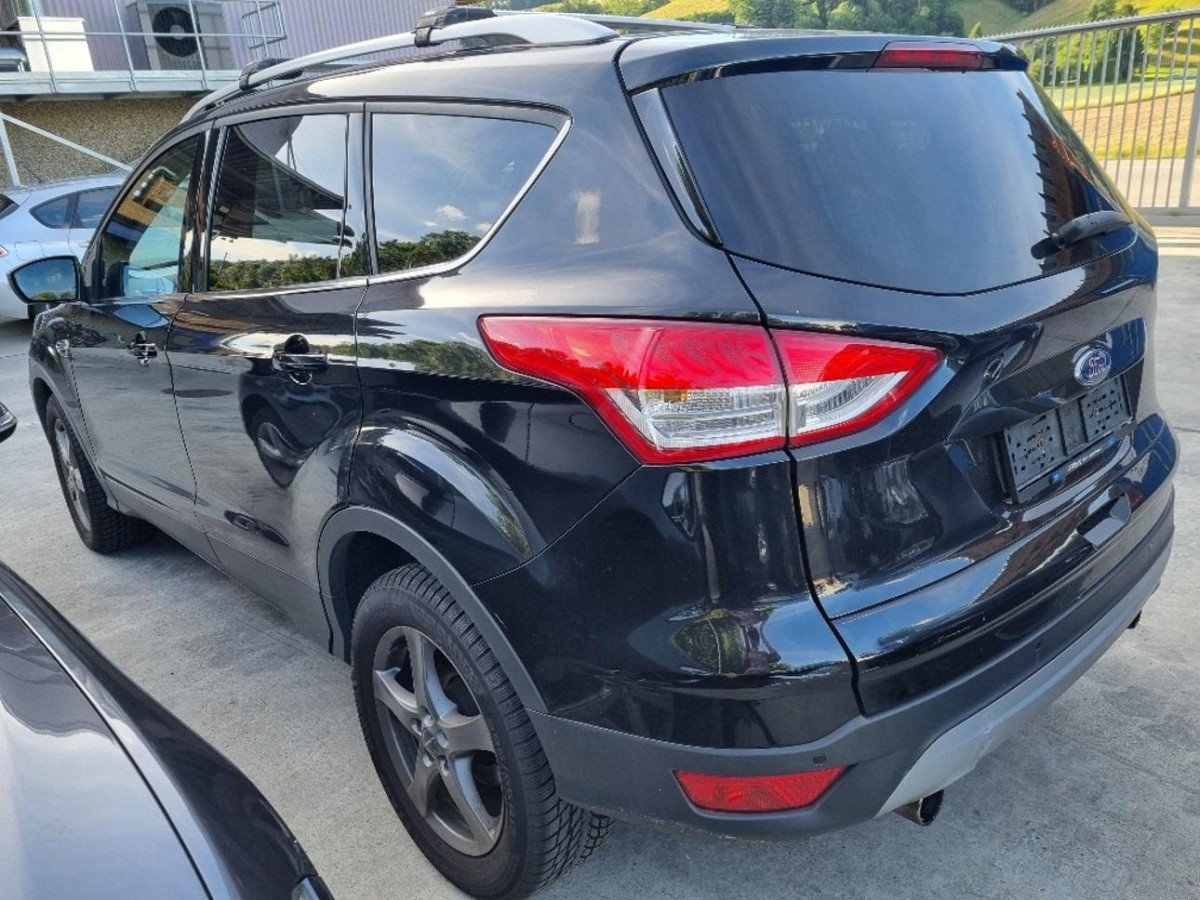 FORD Kuga 2.0 TDCi Titanium 4WD PowerShift-image-4