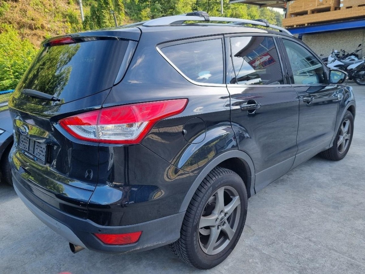 FORD Kuga 2.0 TDCi Titanium 4WD PowerShift-image-2