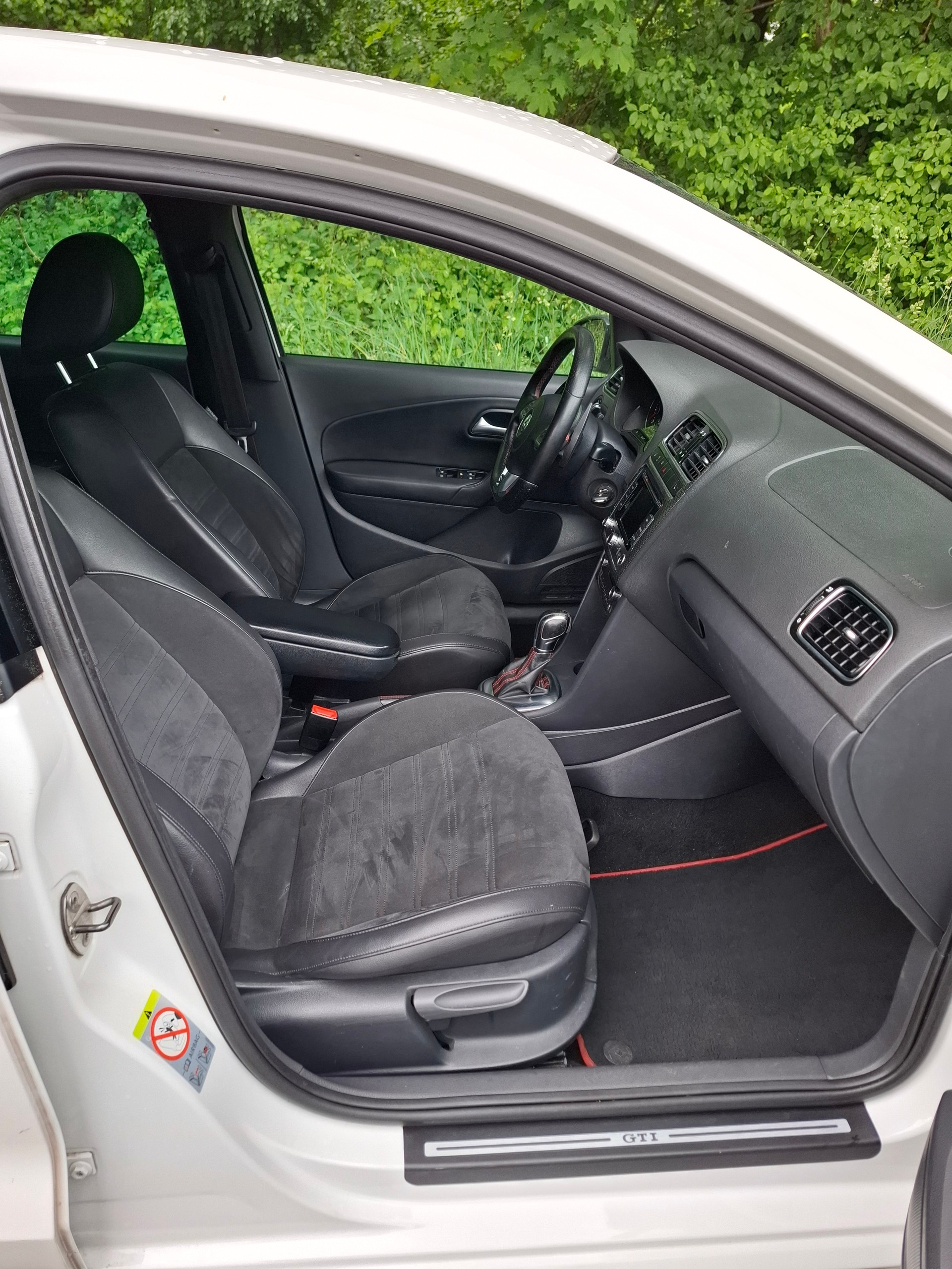 VW Polo 1.4 TSI GTI Carbon Edition DSG-image-7