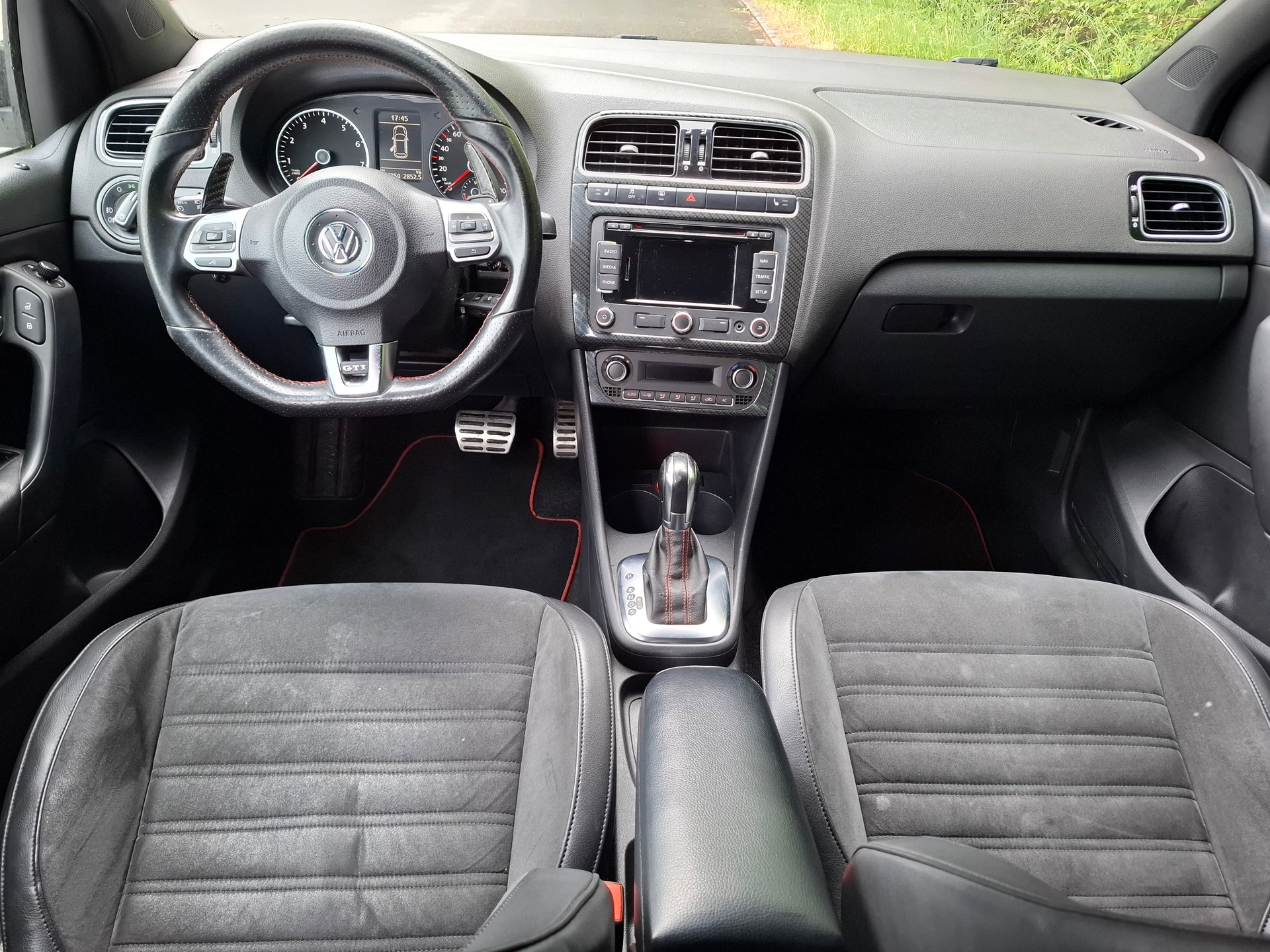 VW Polo 1.4 TSI GTI Carbon Edition DSG-image-2