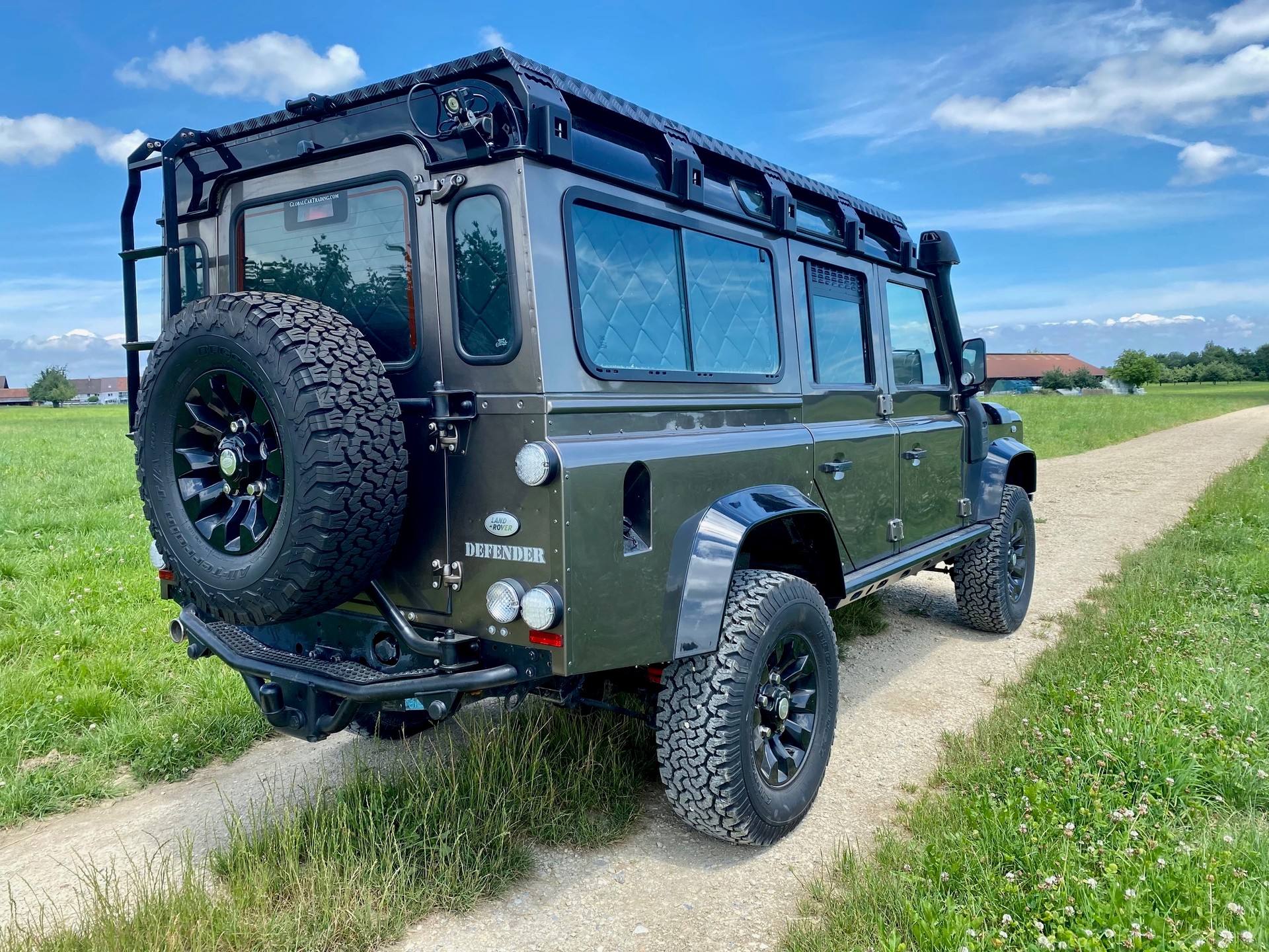 LAND ROVER Td4 Sonderserie Rough II-image-3
