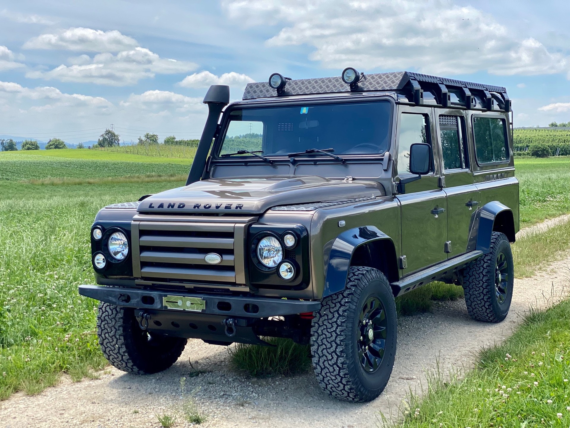 LAND ROVER Td4 Sonderserie Rough II-image-0