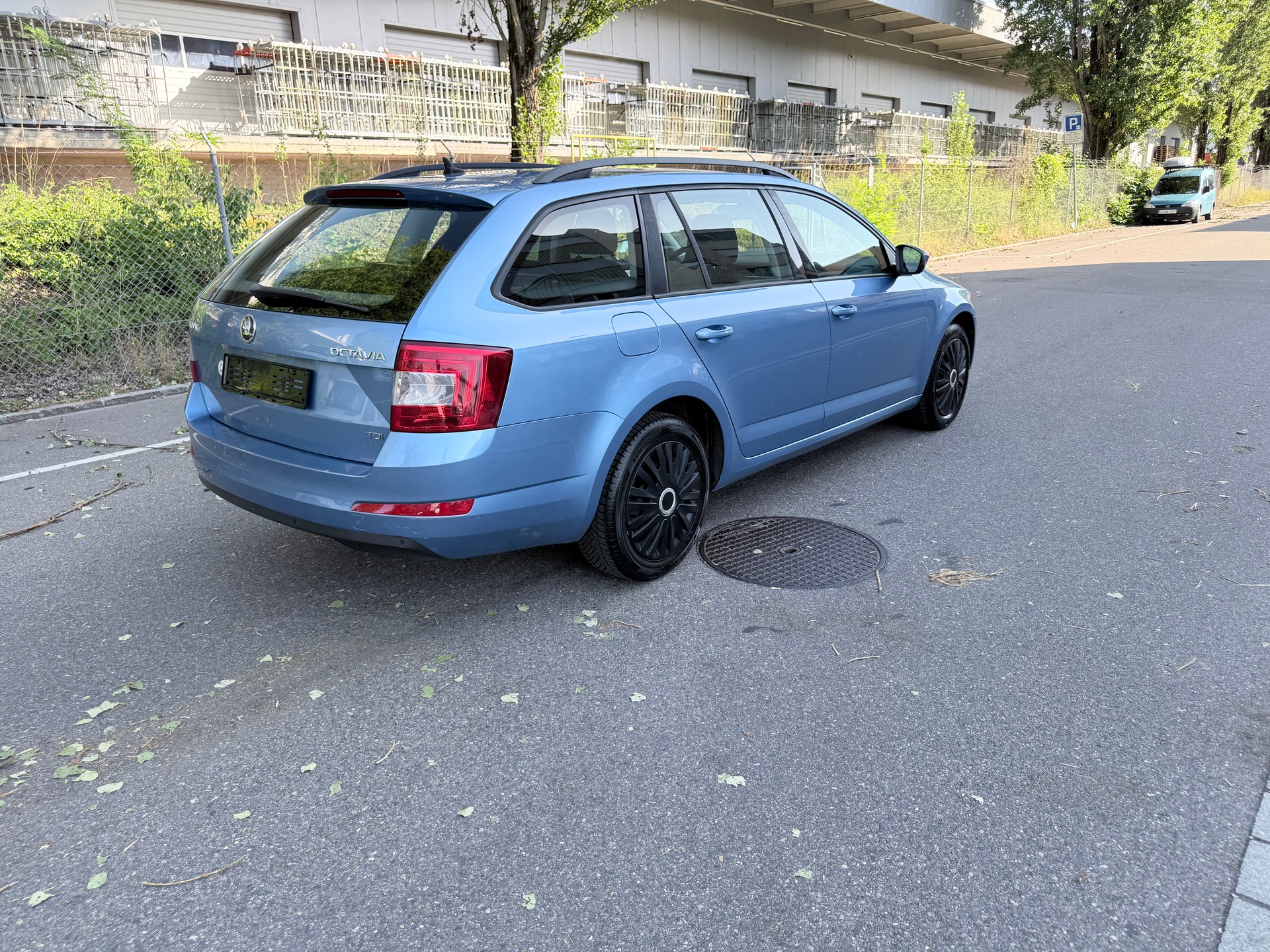 SKODA Octavia Combi 1.6 TDI Elegance DSG-image-7