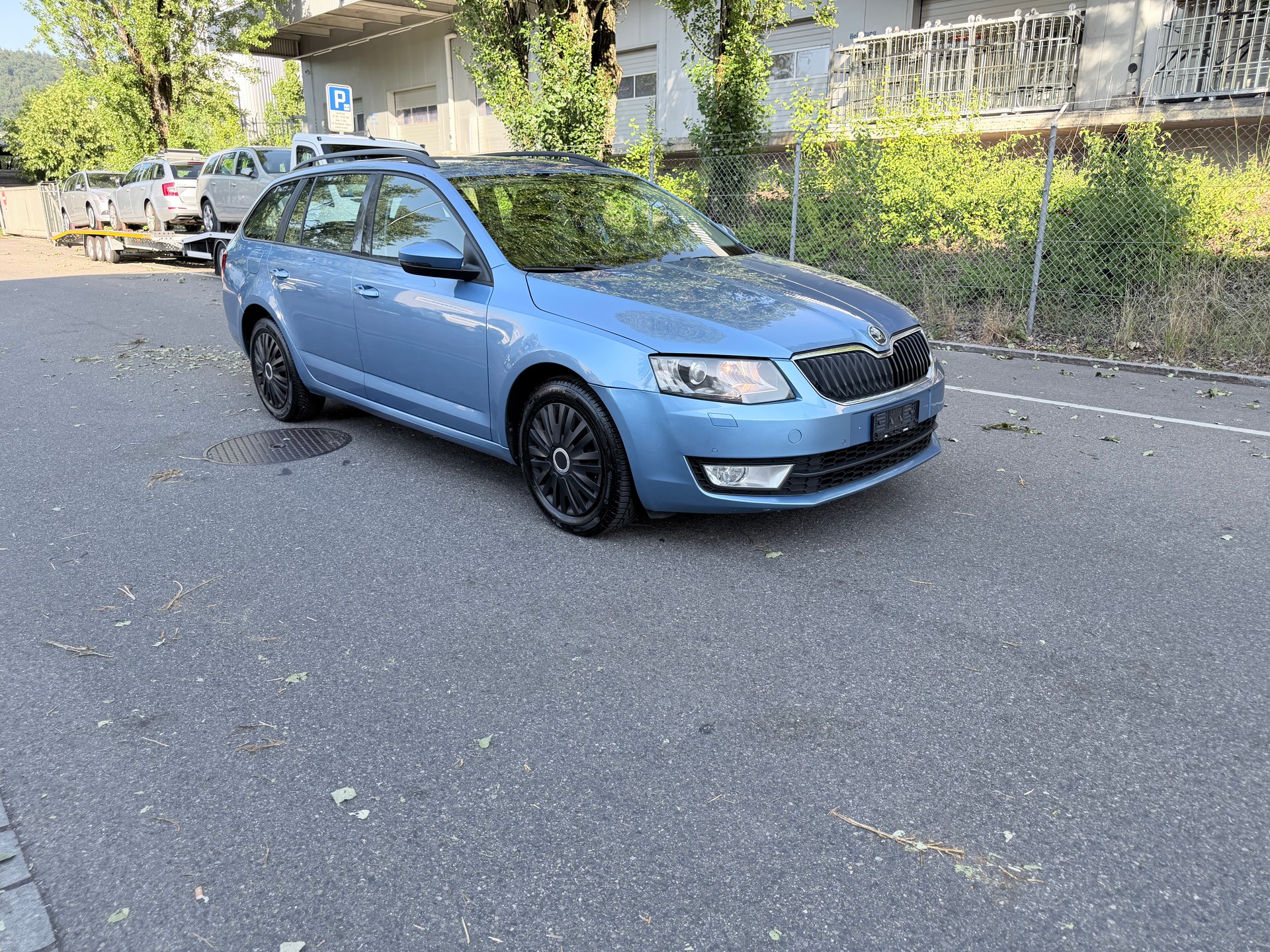 SKODA Octavia Combi 1.6 TDI Elegance DSG-image-5