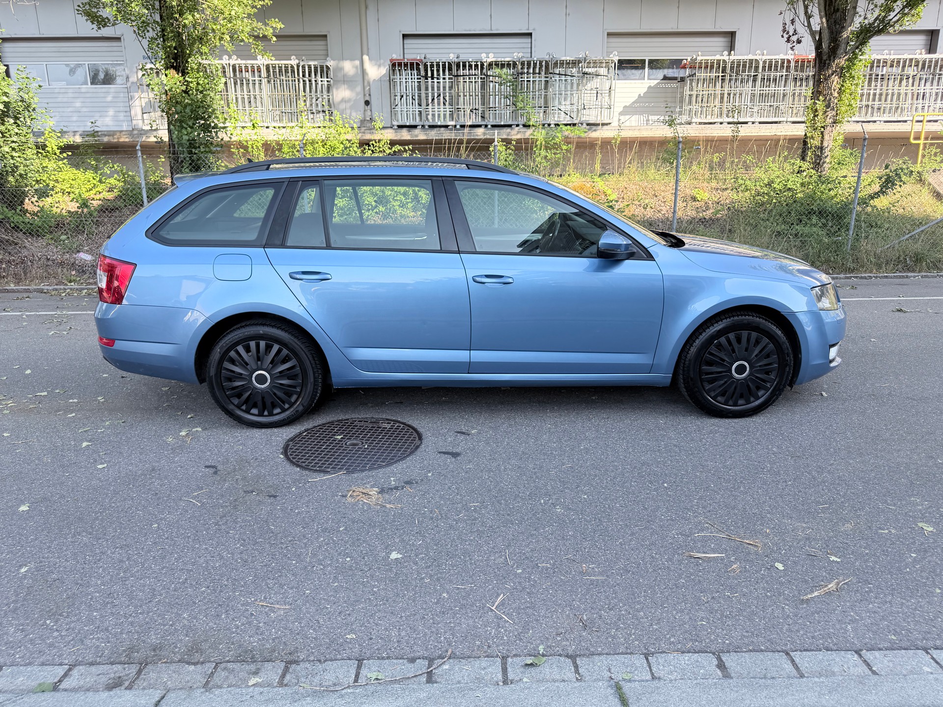 SKODA Octavia Combi 1.6 TDI Elegance DSG-image-6