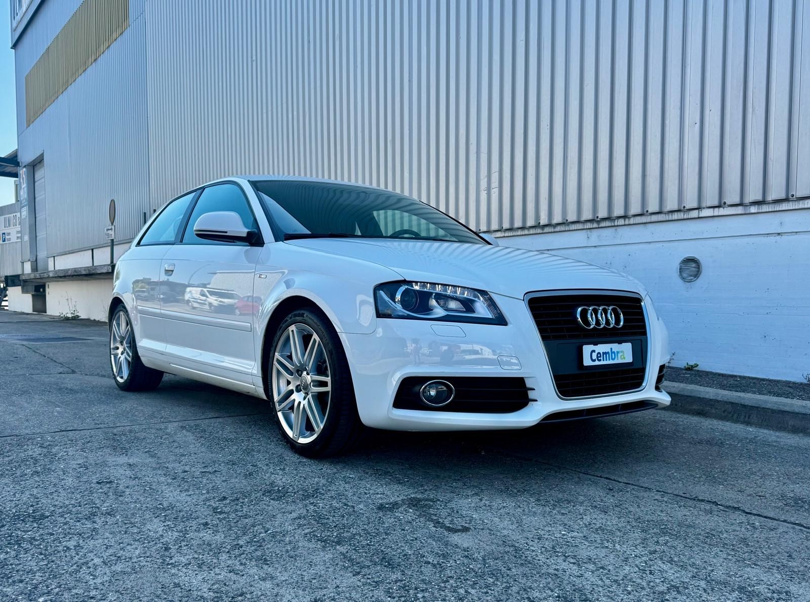 AUDI A3 2.0 TFSI Ambition-image-2