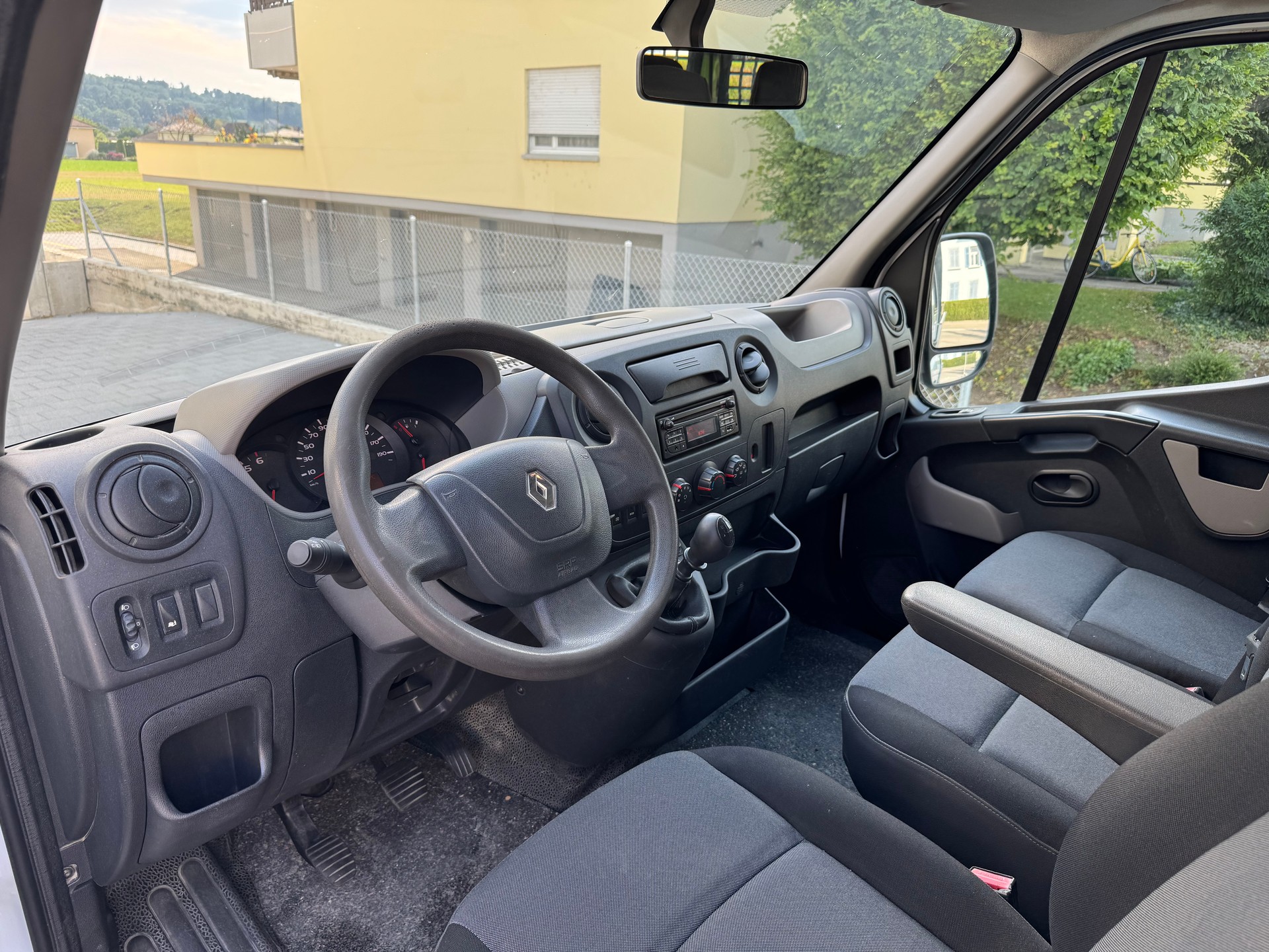 RENAULT Master T35 ENERGY 2.3dCi 165 L3-image-8