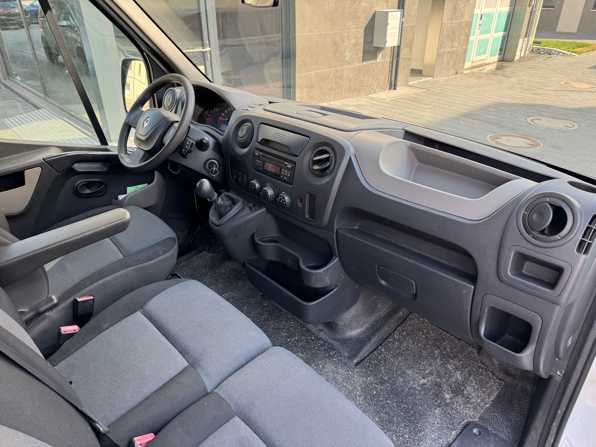 RENAULT Master T35 ENERGY 2.3dCi 165 L3-image-10