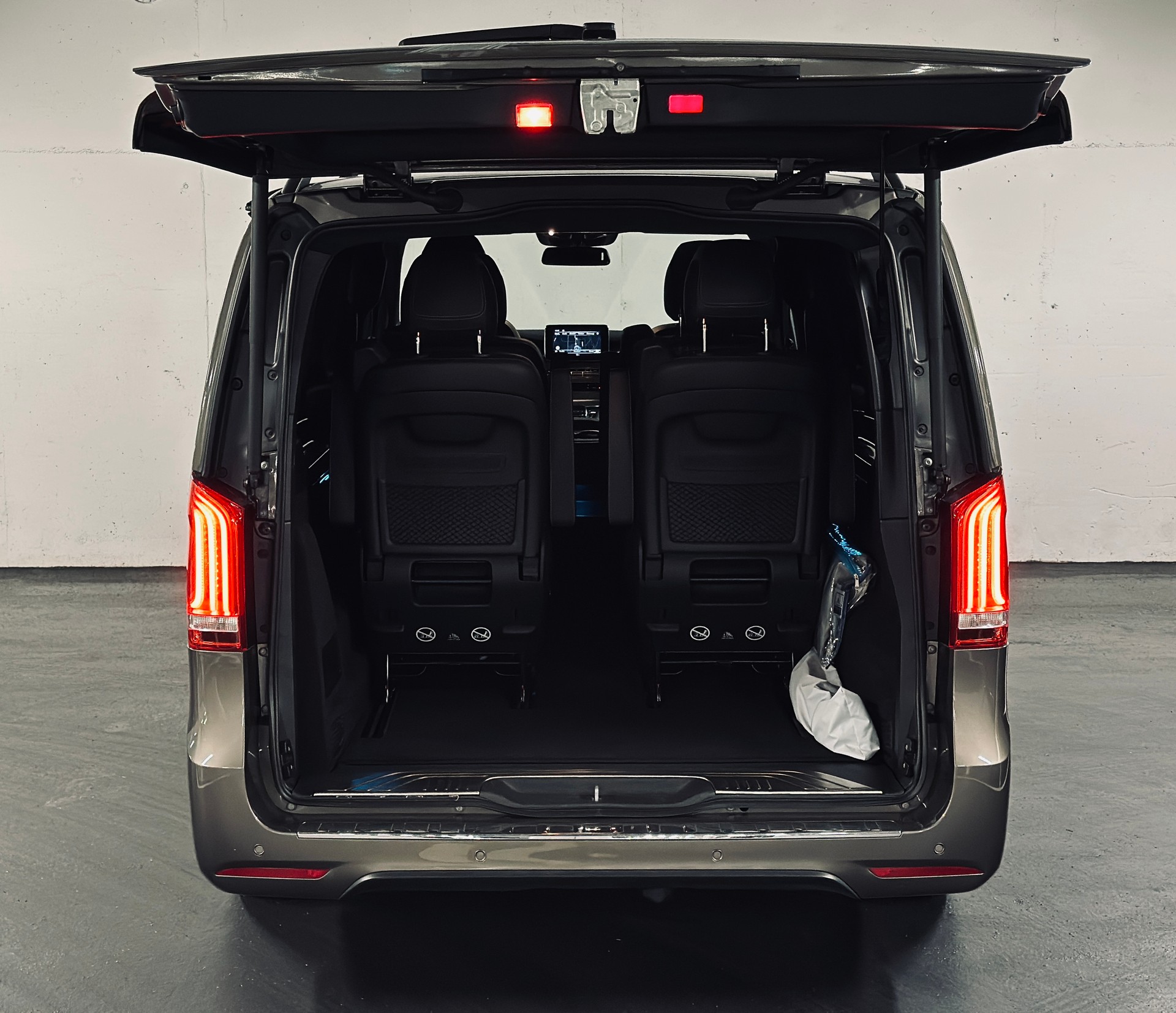 MERCEDES-BENZ V 250 d Exclusive AMG LINE 4Matic lang Version-image-5