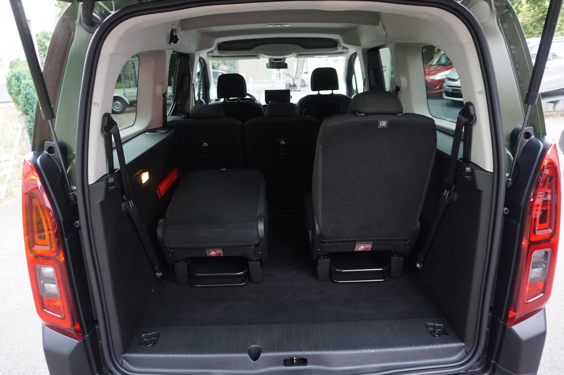 CITROEN Berlingo XL 1.5 BlueHDi 130 Max-image-5