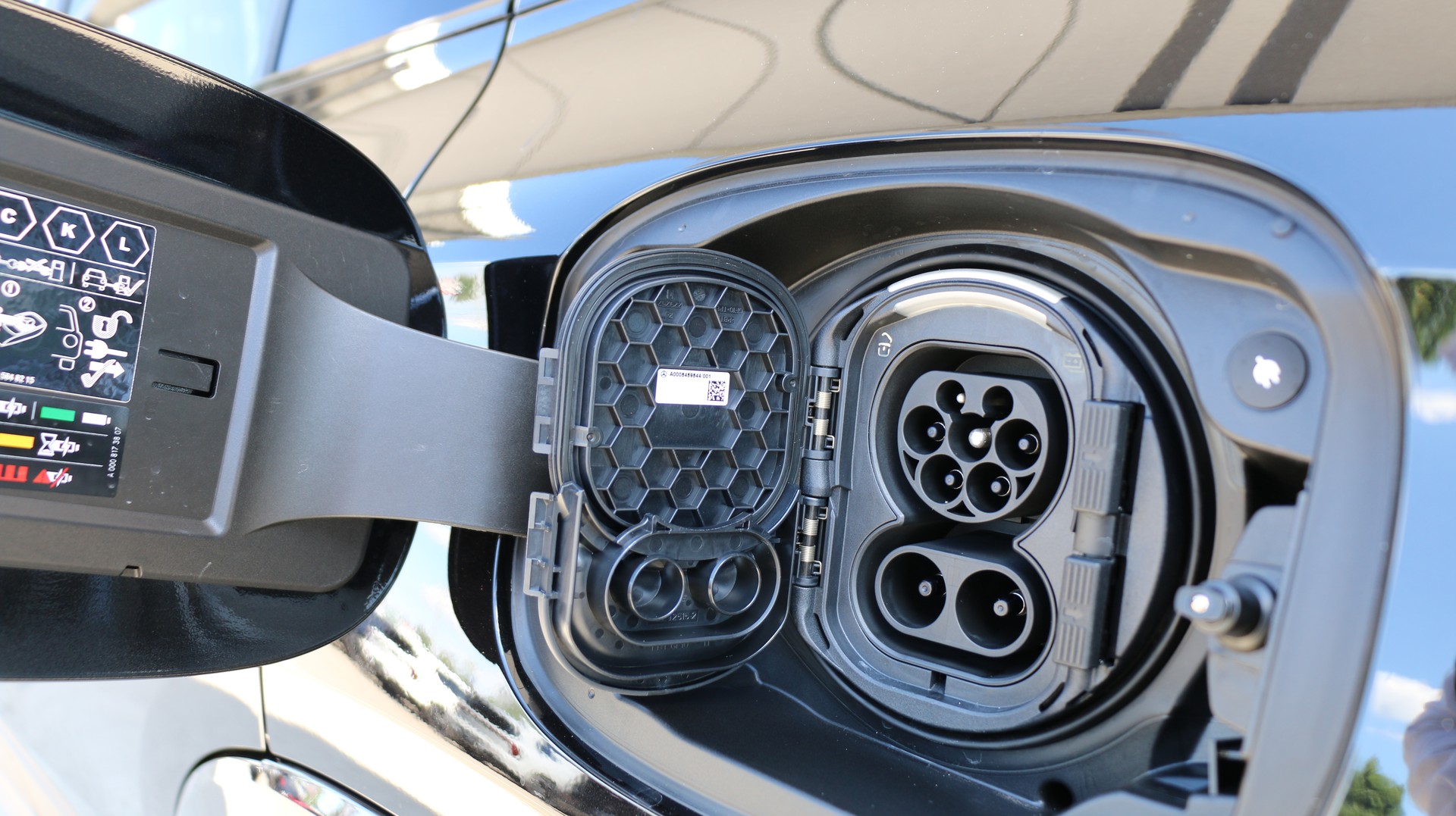 MERCEDES-BENZ GLC 400 e 4MATIC with EQ-Star Hybrid-image-21
