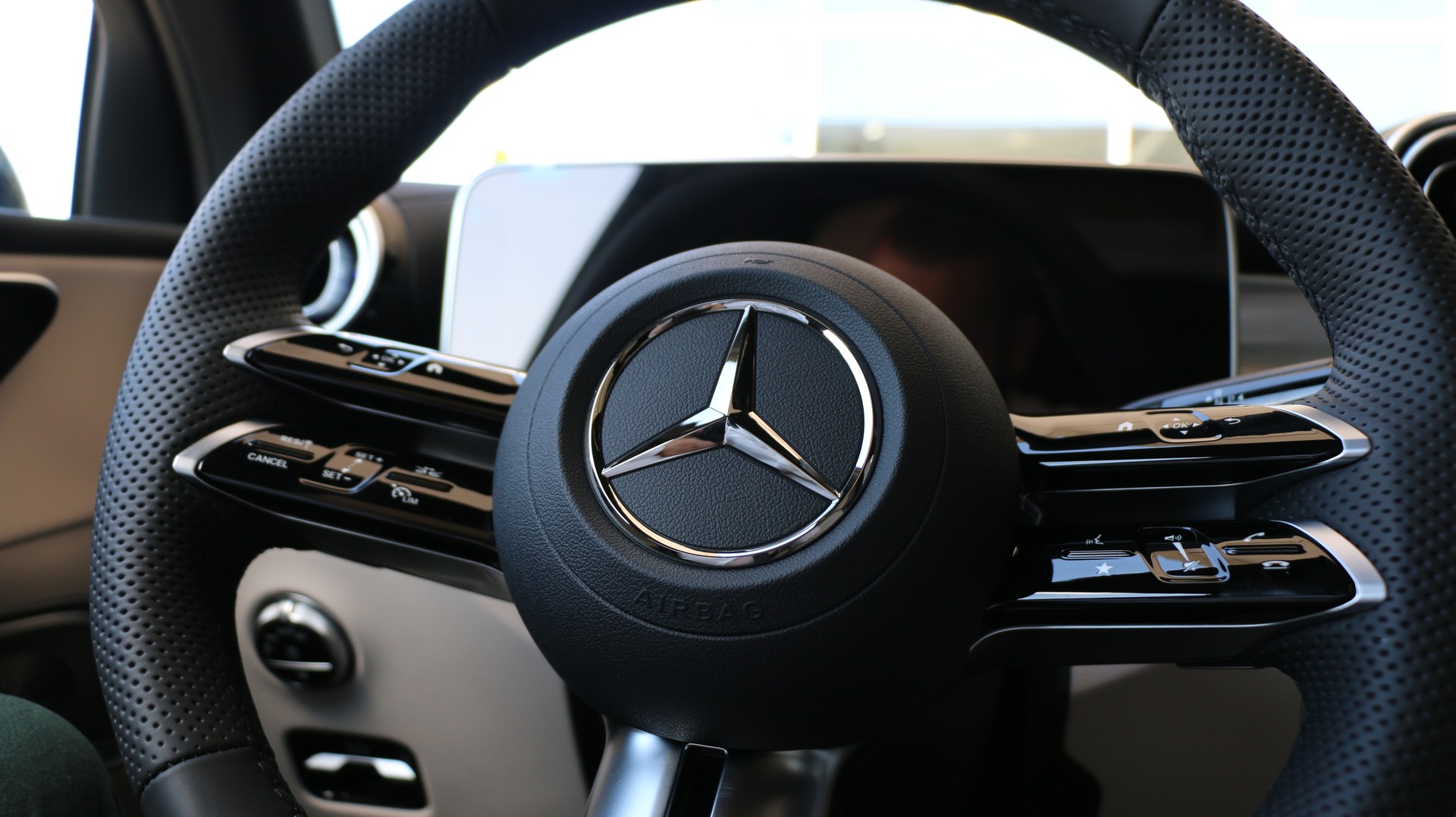 MERCEDES-BENZ GLC 400 e 4MATIC with EQ-Star Hybrid-image-11