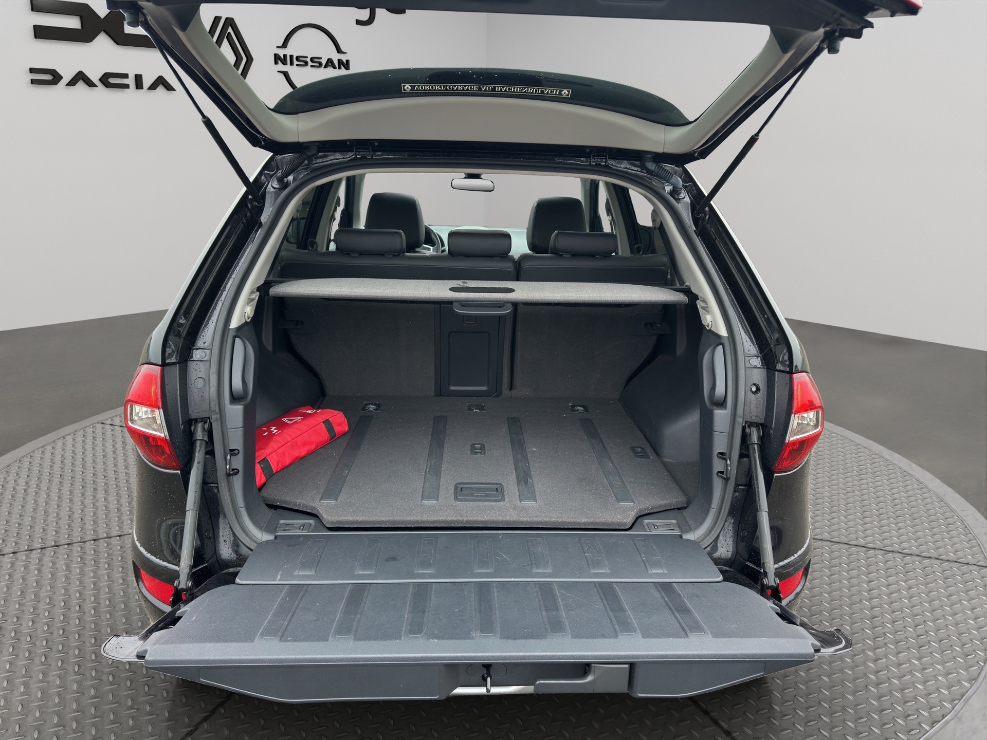 RENAULT Koleos 2.0 dCi Dynamique 4x4 Automatic-image-15