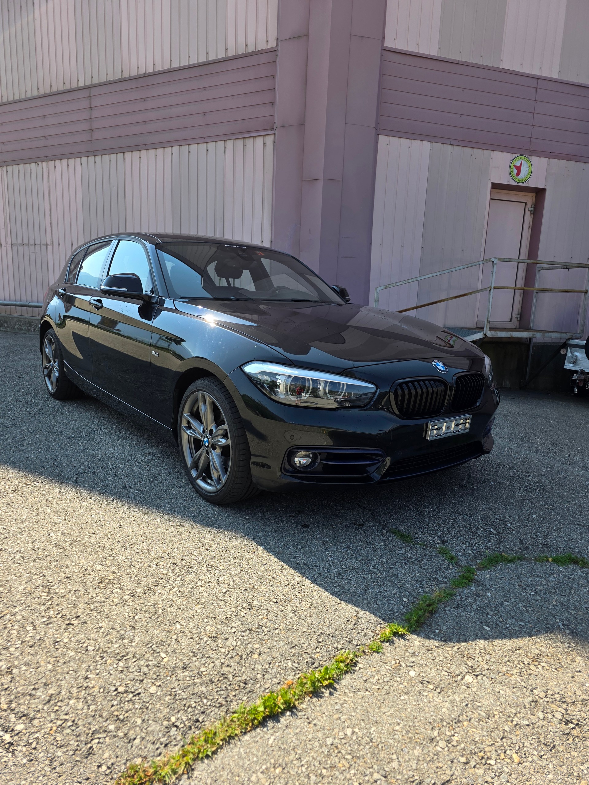 BMW 120d xDrive Edition M Sport Steptronic-image-0