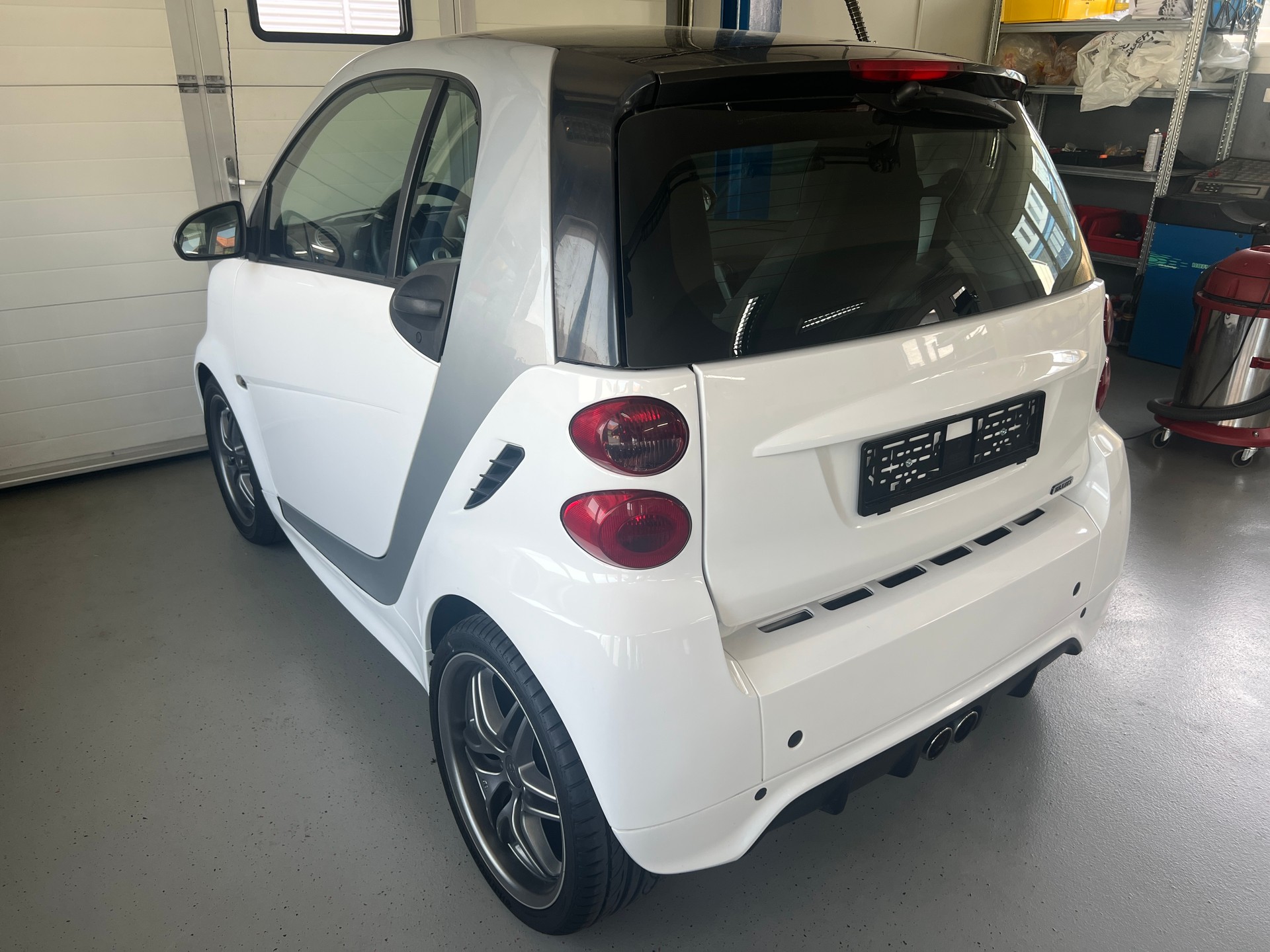 SMART fortwo Brabus softouch-image-2