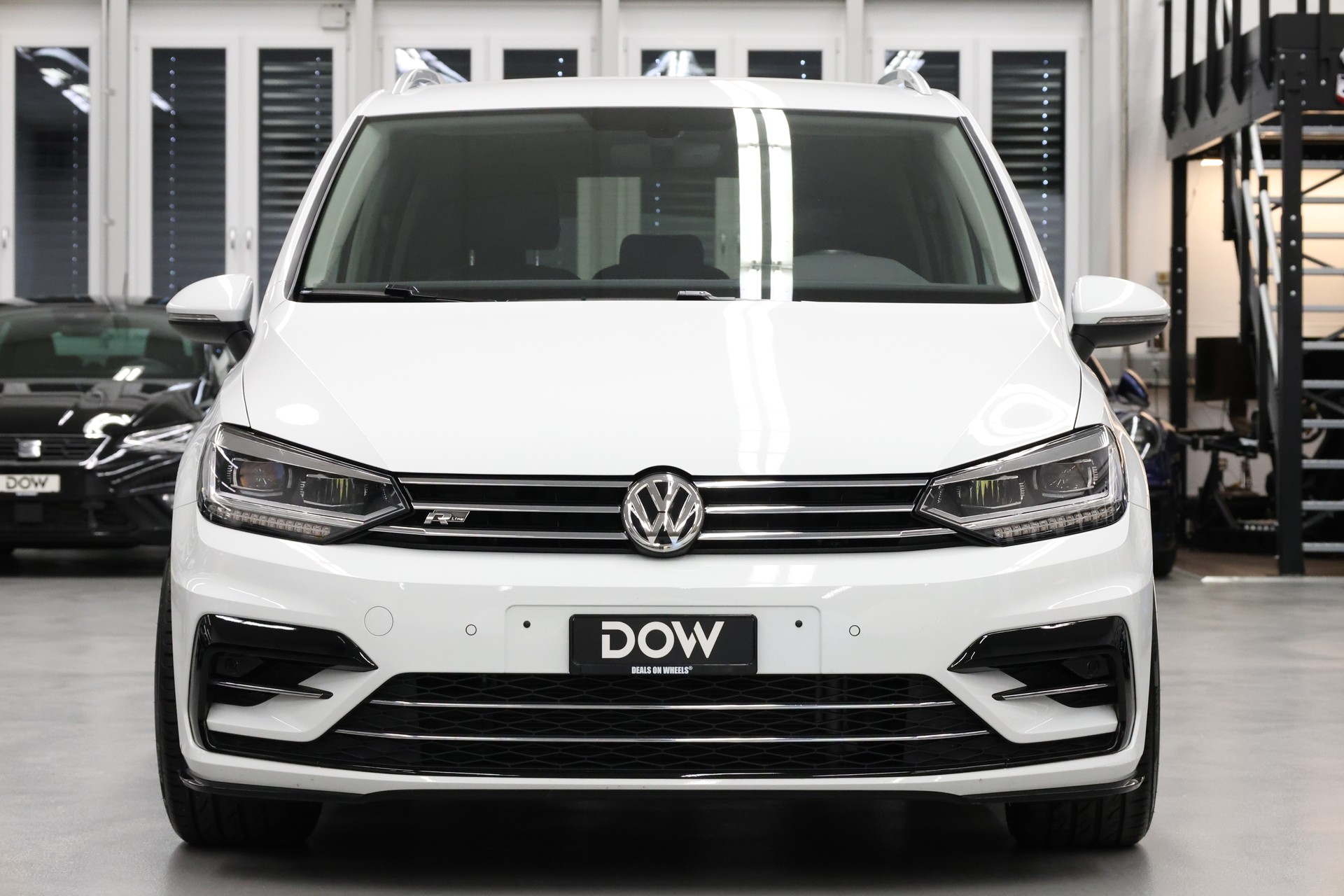 VW Touran 2.0 TDI R-Line SCR Highline DSG-showroom-element-3