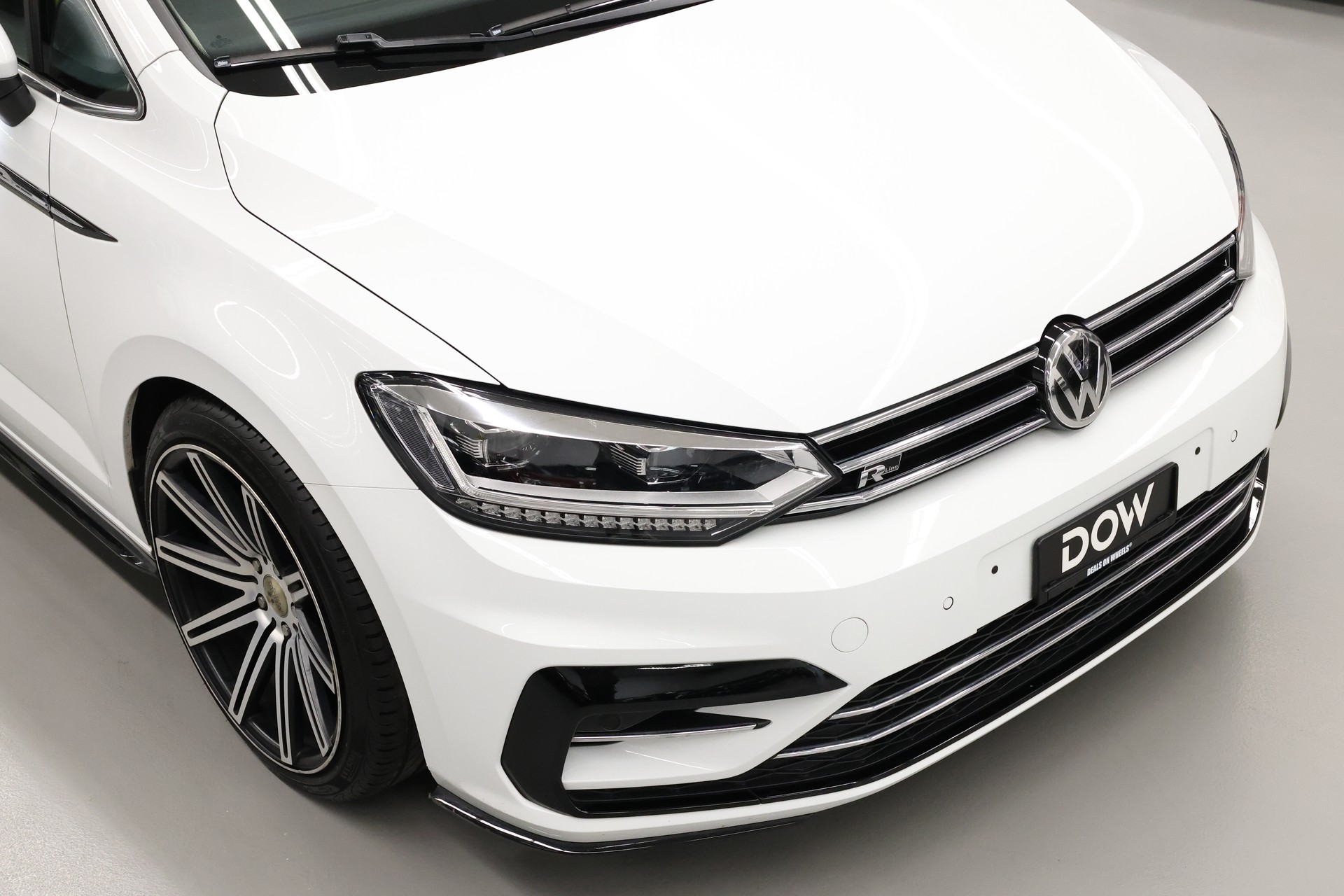 VW Touran 2.0 TDI R-Line SCR Highline DSG-image-4