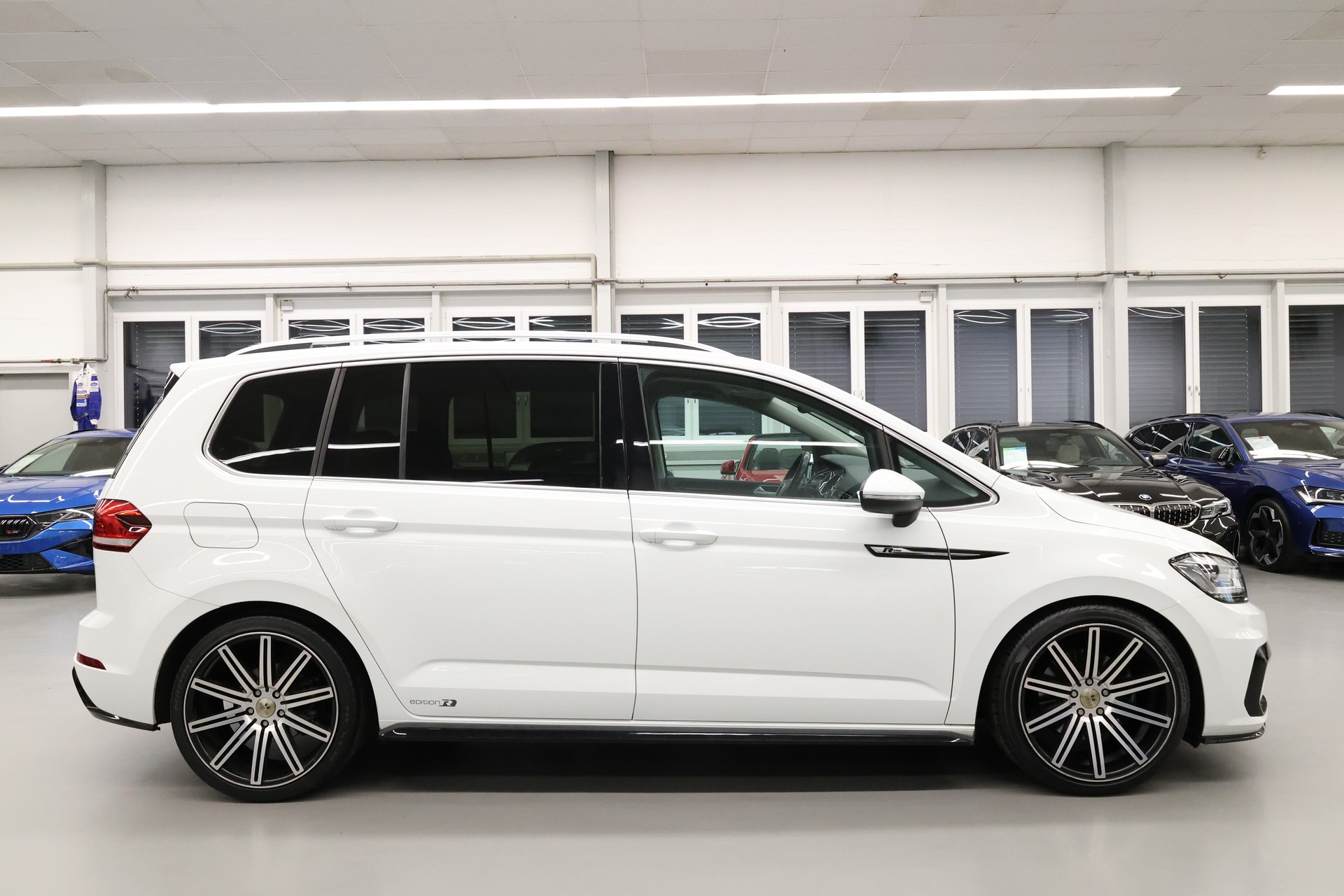 VW Touran 2.0 TDI R-Line SCR Highline DSG-image-10