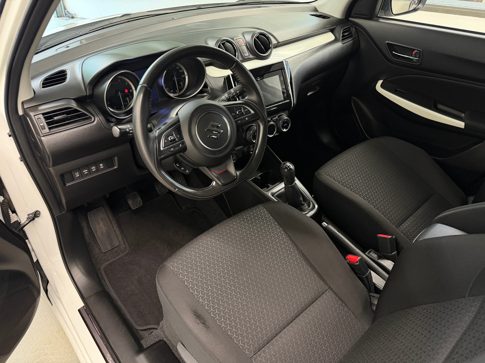 SUZUKI Swift 1.2i 16V Piz Sulai Hybrid Allgrip 4x4-image-10