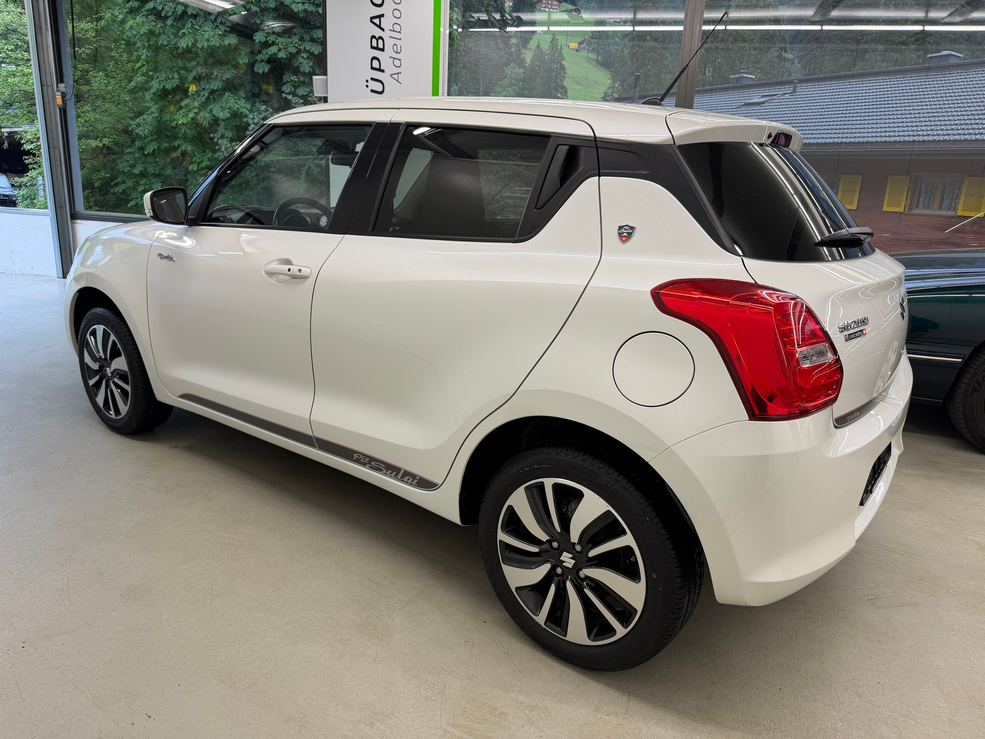 SUZUKI Swift 1.2i 16V Piz Sulai Hybrid Allgrip 4x4-image-6