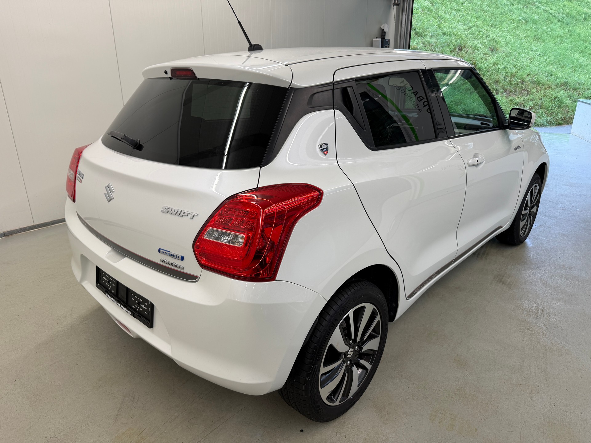 SUZUKI Swift 1.2i 16V Piz Sulai Hybrid Allgrip 4x4-image-3