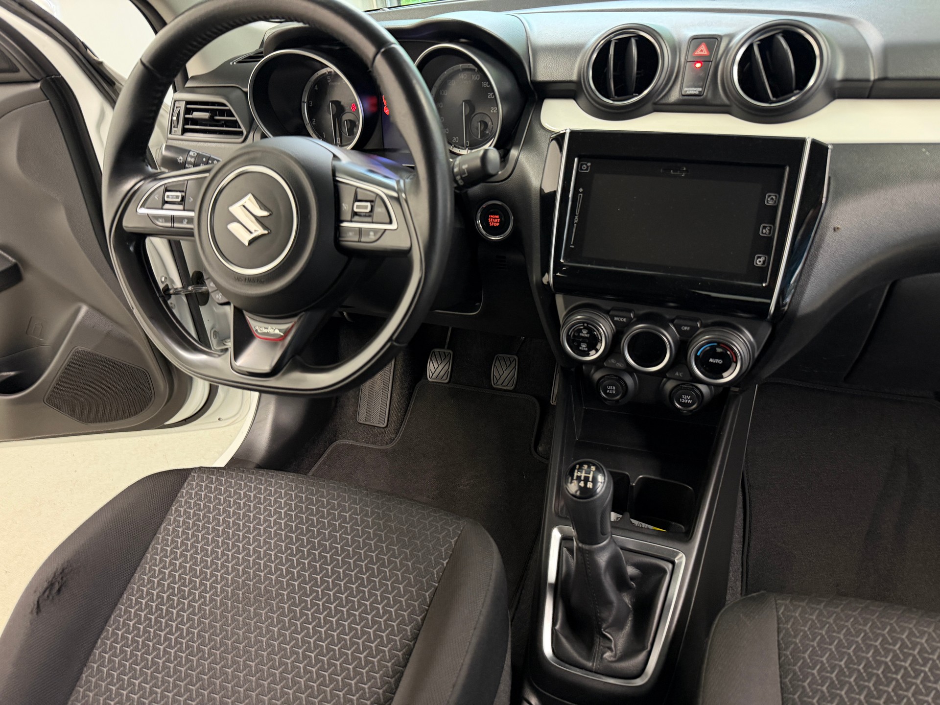 SUZUKI Swift 1.2i 16V Piz Sulai Hybrid Allgrip 4x4-image-18