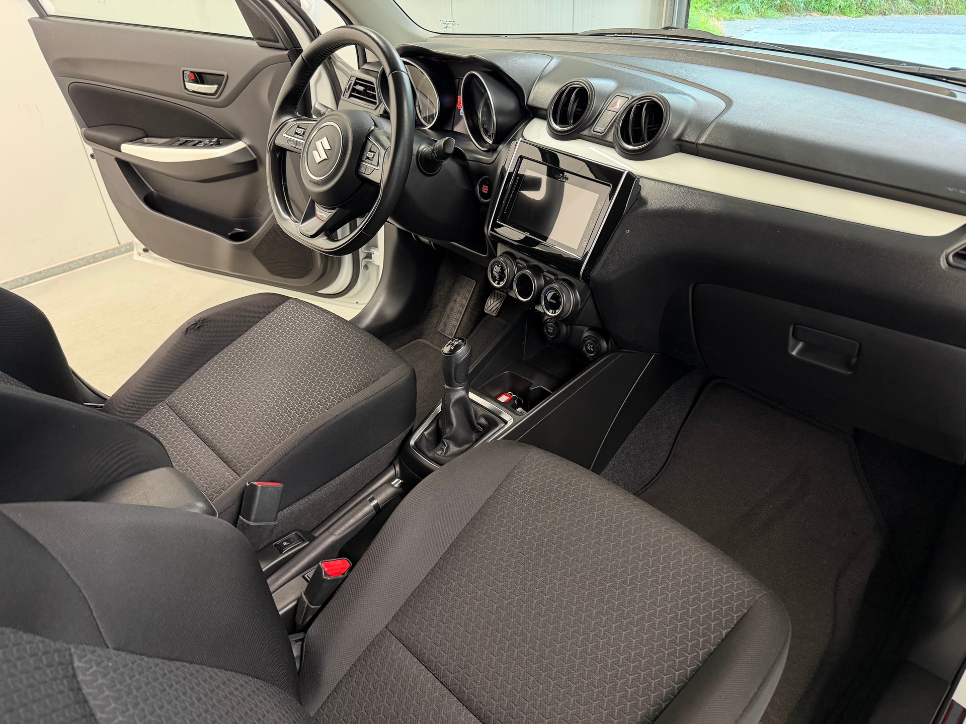SUZUKI Swift 1.2i 16V Piz Sulai Hybrid Allgrip 4x4-image-17