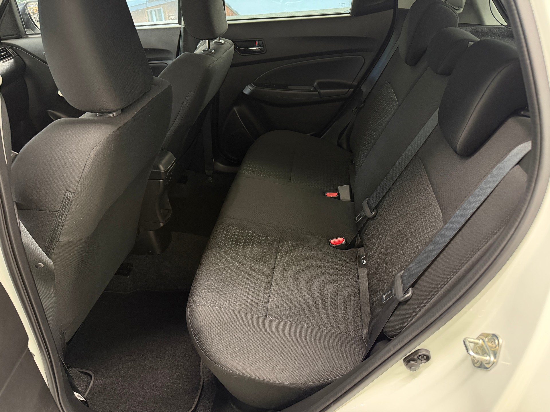 SUZUKI Swift 1.2i 16V Piz Sulai Hybrid Allgrip 4x4-image-14