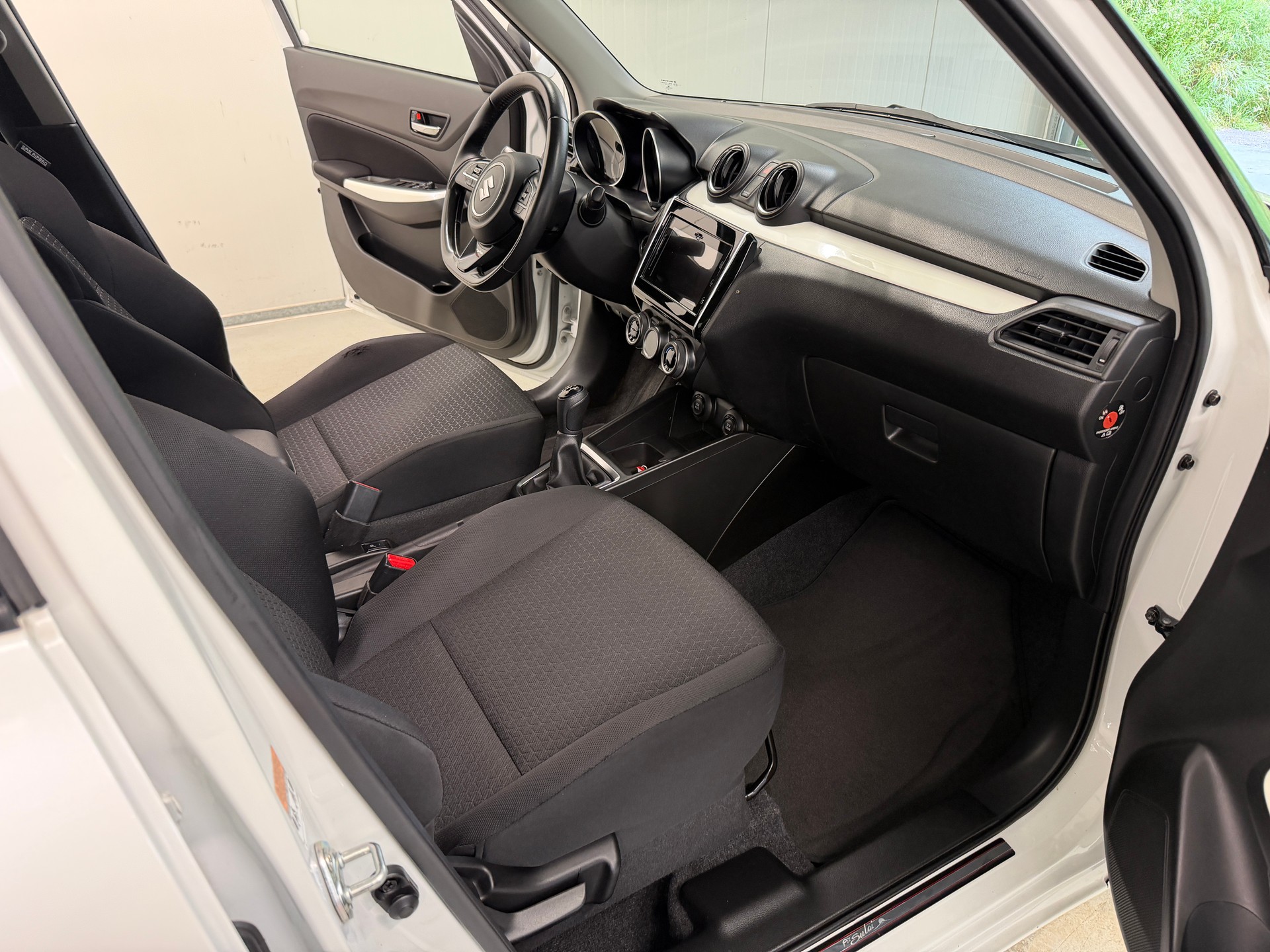 SUZUKI Swift 1.2i 16V Piz Sulai Hybrid Allgrip 4x4-image-16