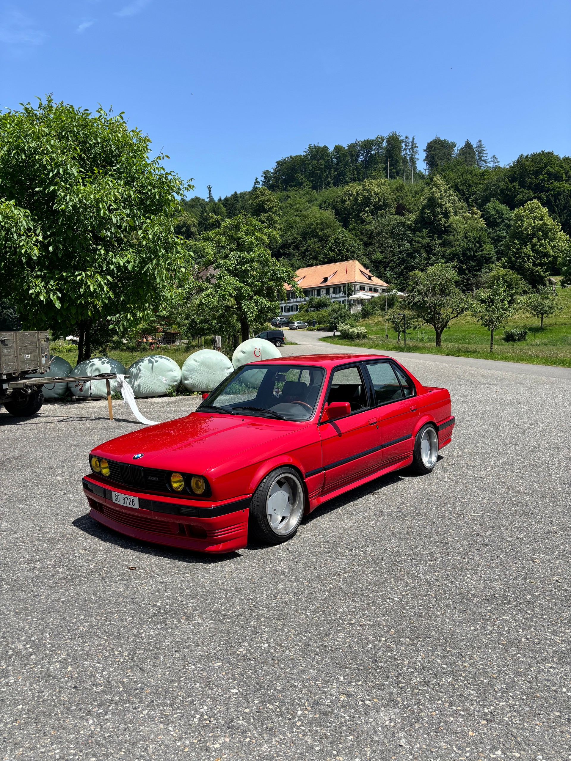 BMW 318i Edition-image-2
