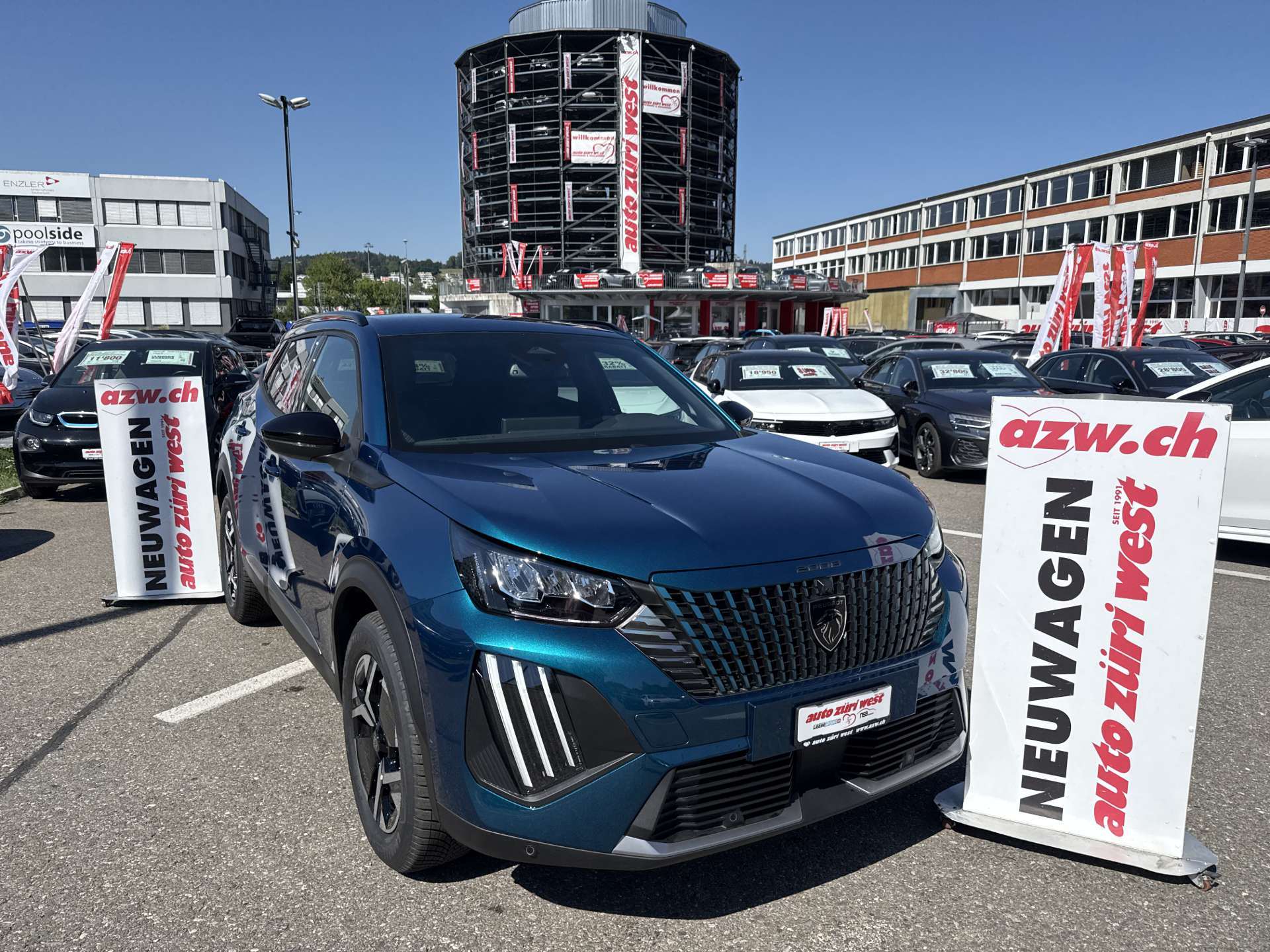 PEUGEOT 2008 1.2 145 MHEV Allure Automat-image-0