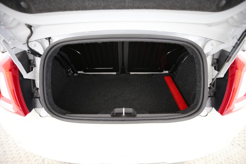 FIAT 500 C 1.0 Hybrid Dolcevita-image-10