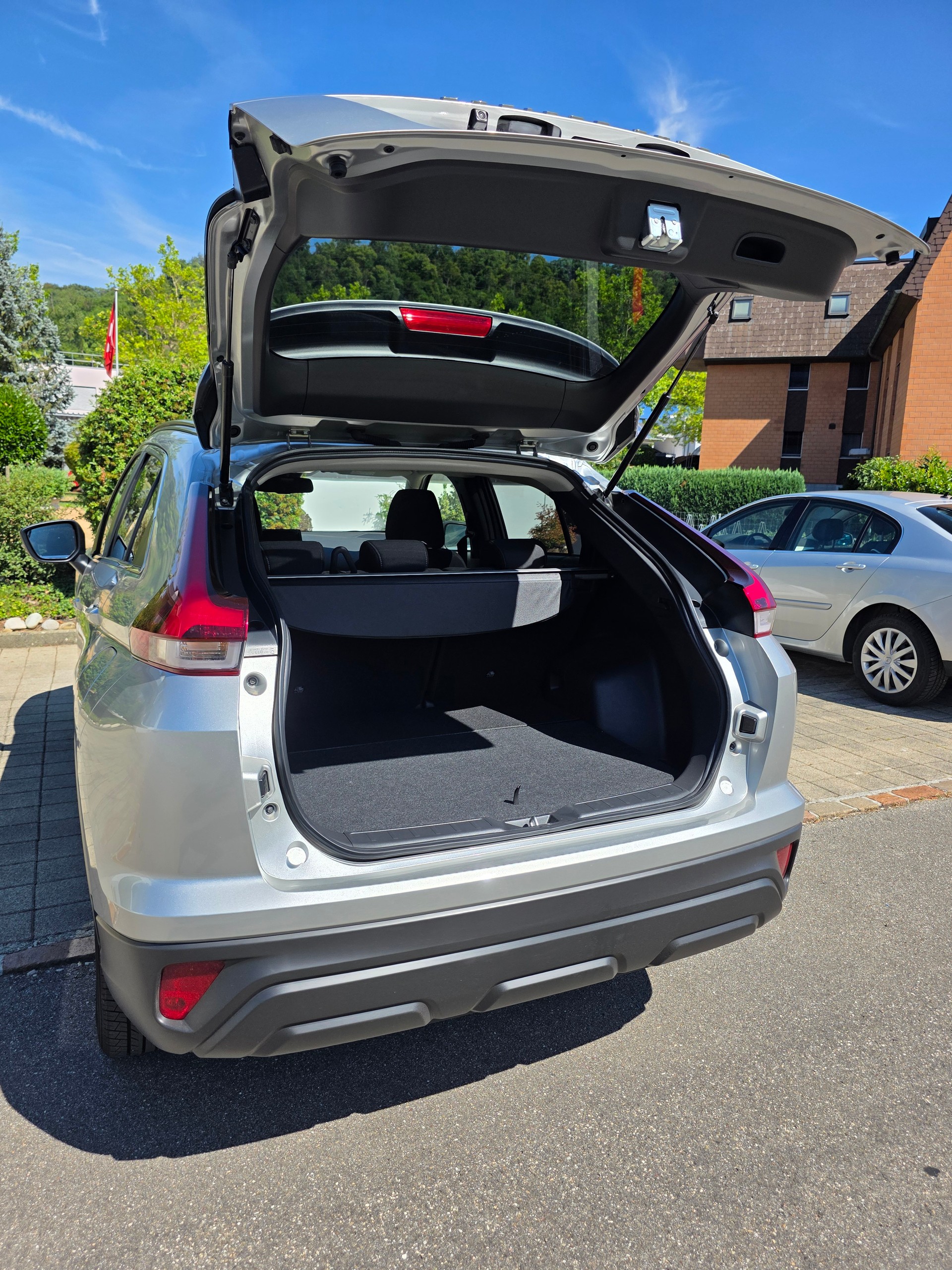 MITSUBISHI 2.4 PHEV Invite 4x4-image-5