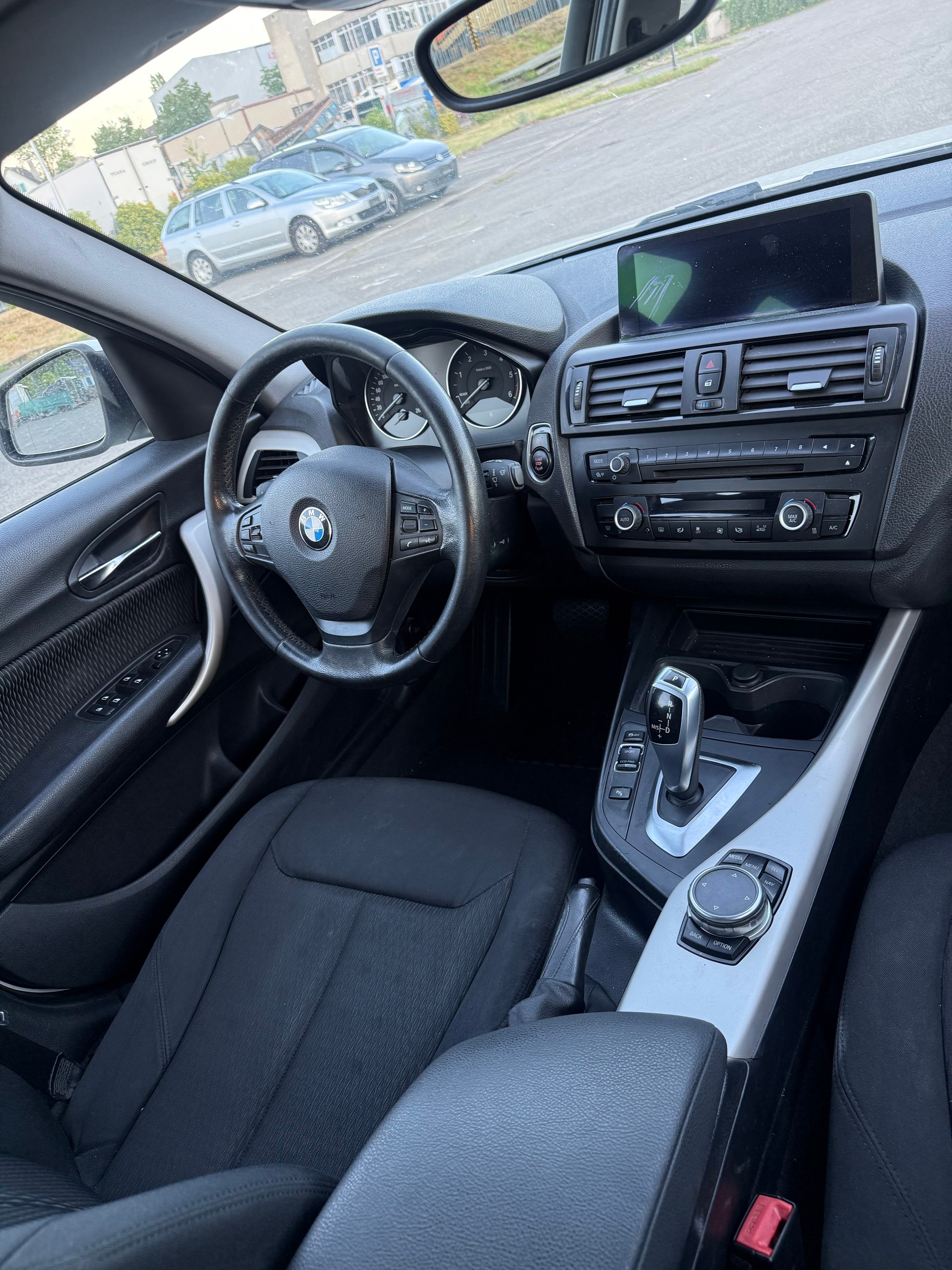 BMW 116d Sport Line Steptronic-image-7