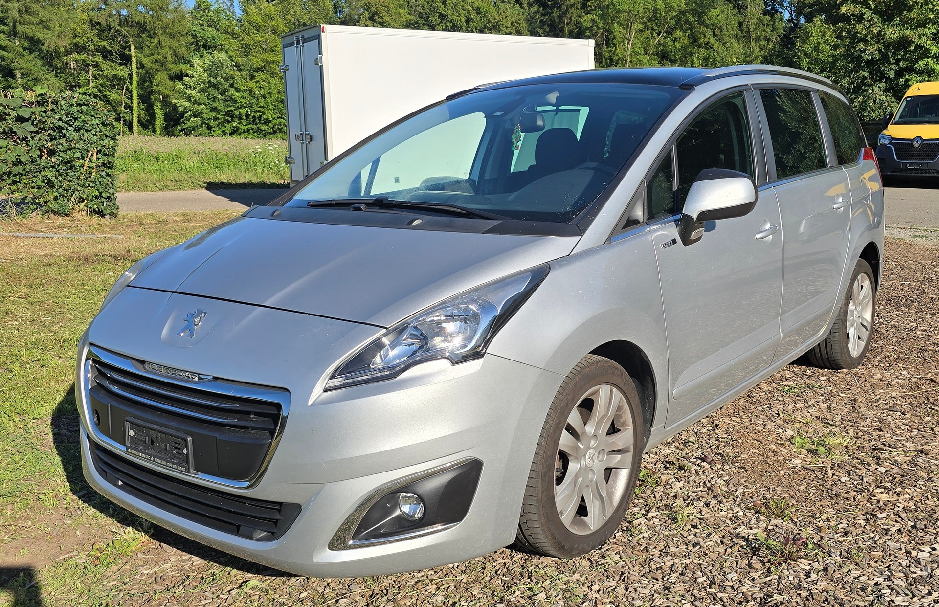PEUGEOT 5008 1.6 16V T Allure Tiptronic