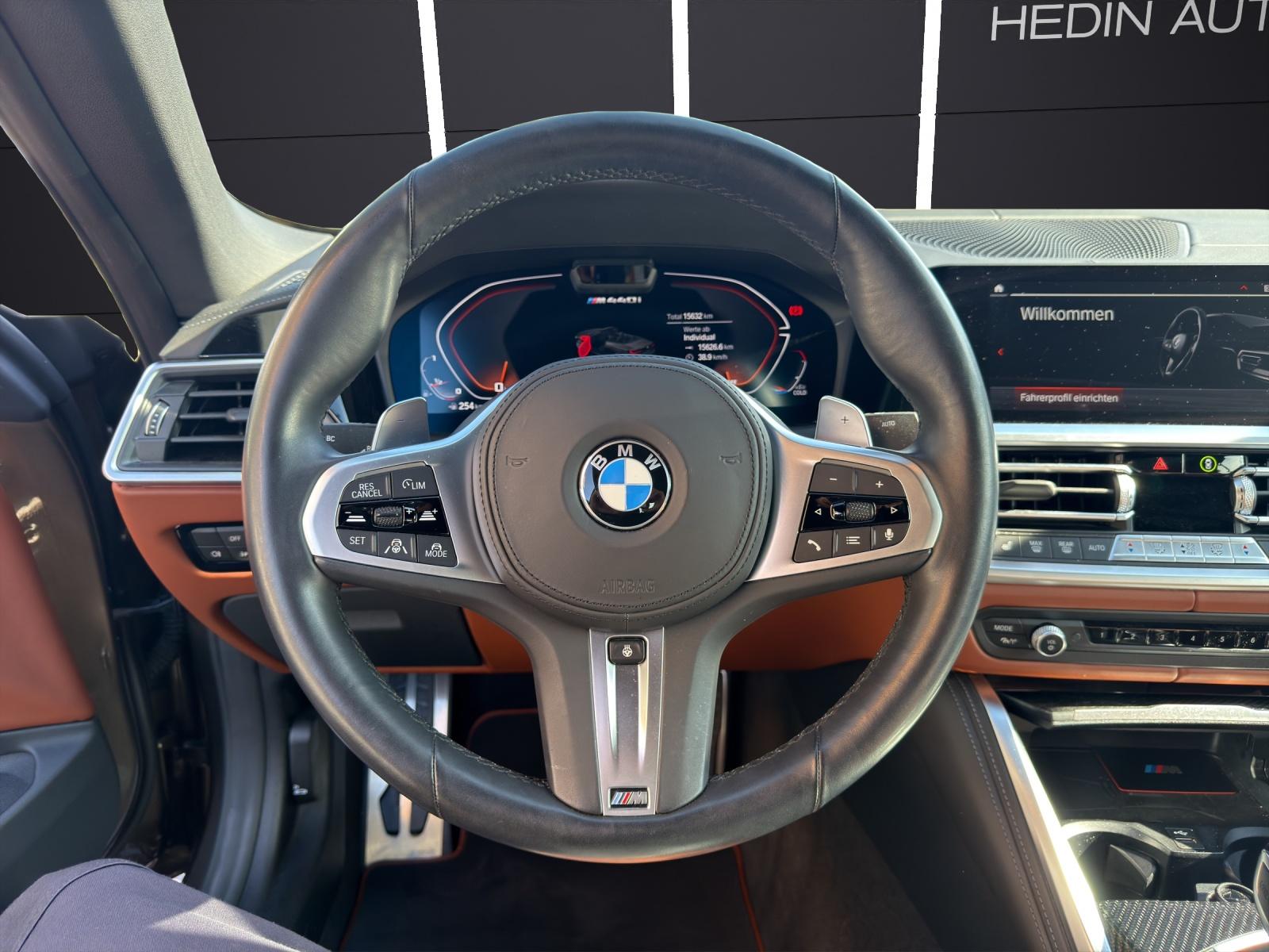 BMW M440i xDrive Cabrio-image-5