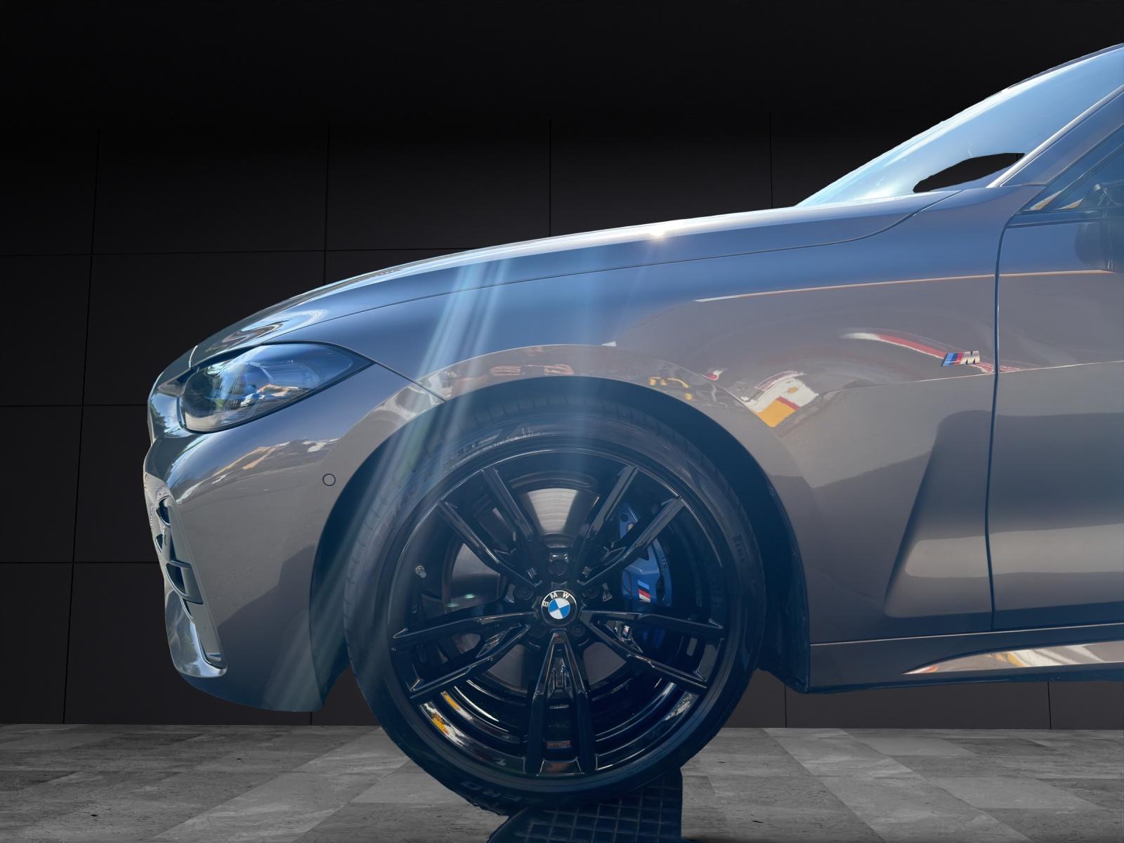 BMW M440i xDrive Cabrio-image-4
