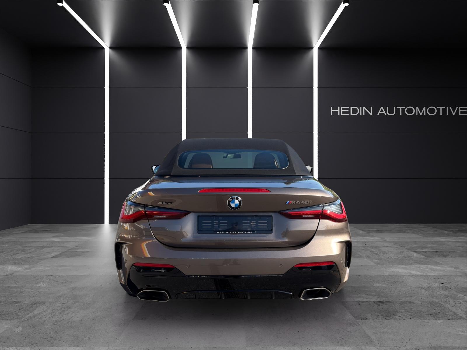 BMW M440i xDrive Cabrio-image-8