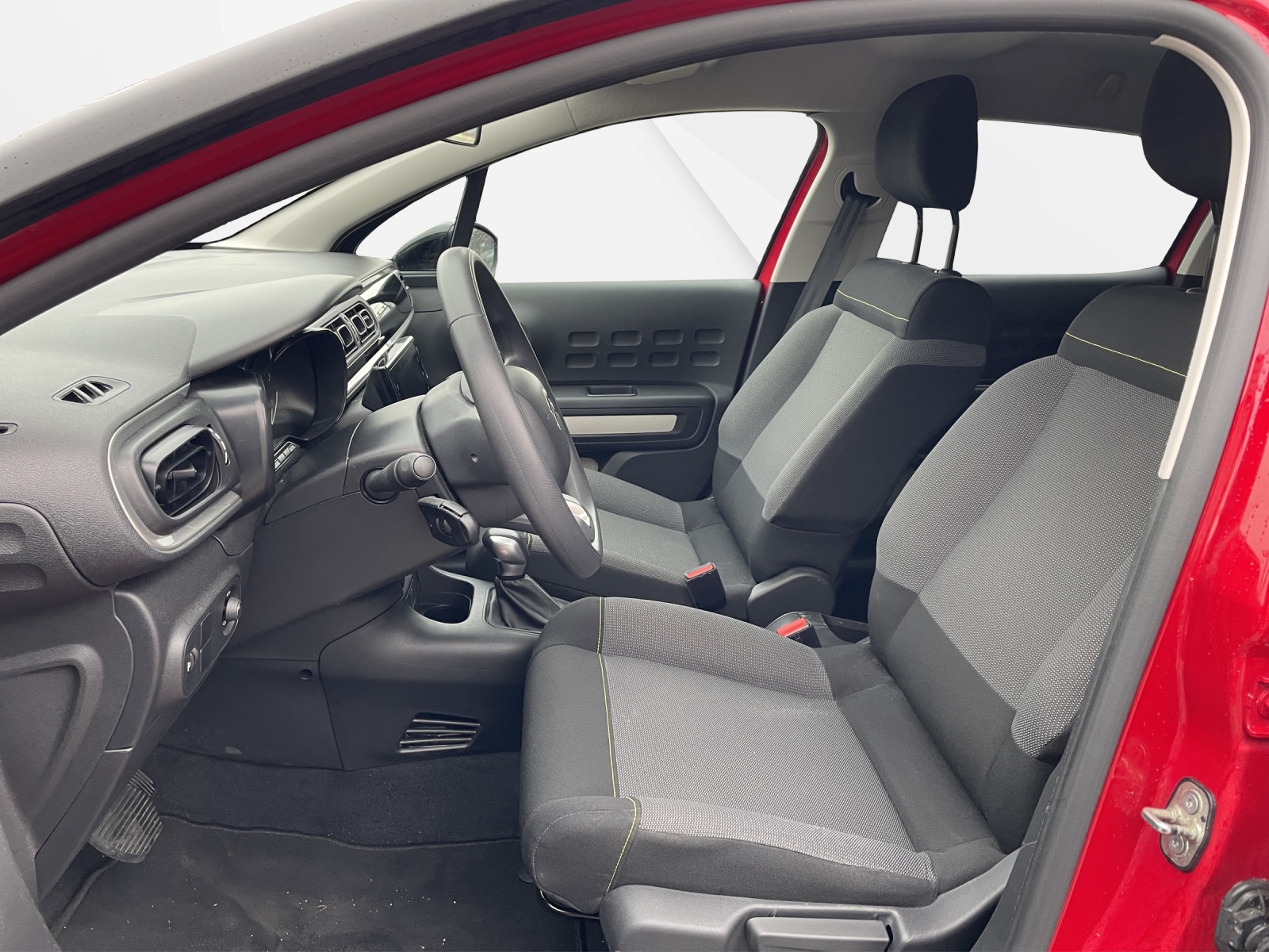 CITROEN C3 1.2i PureTech Swiss Edition EAT6-image-6