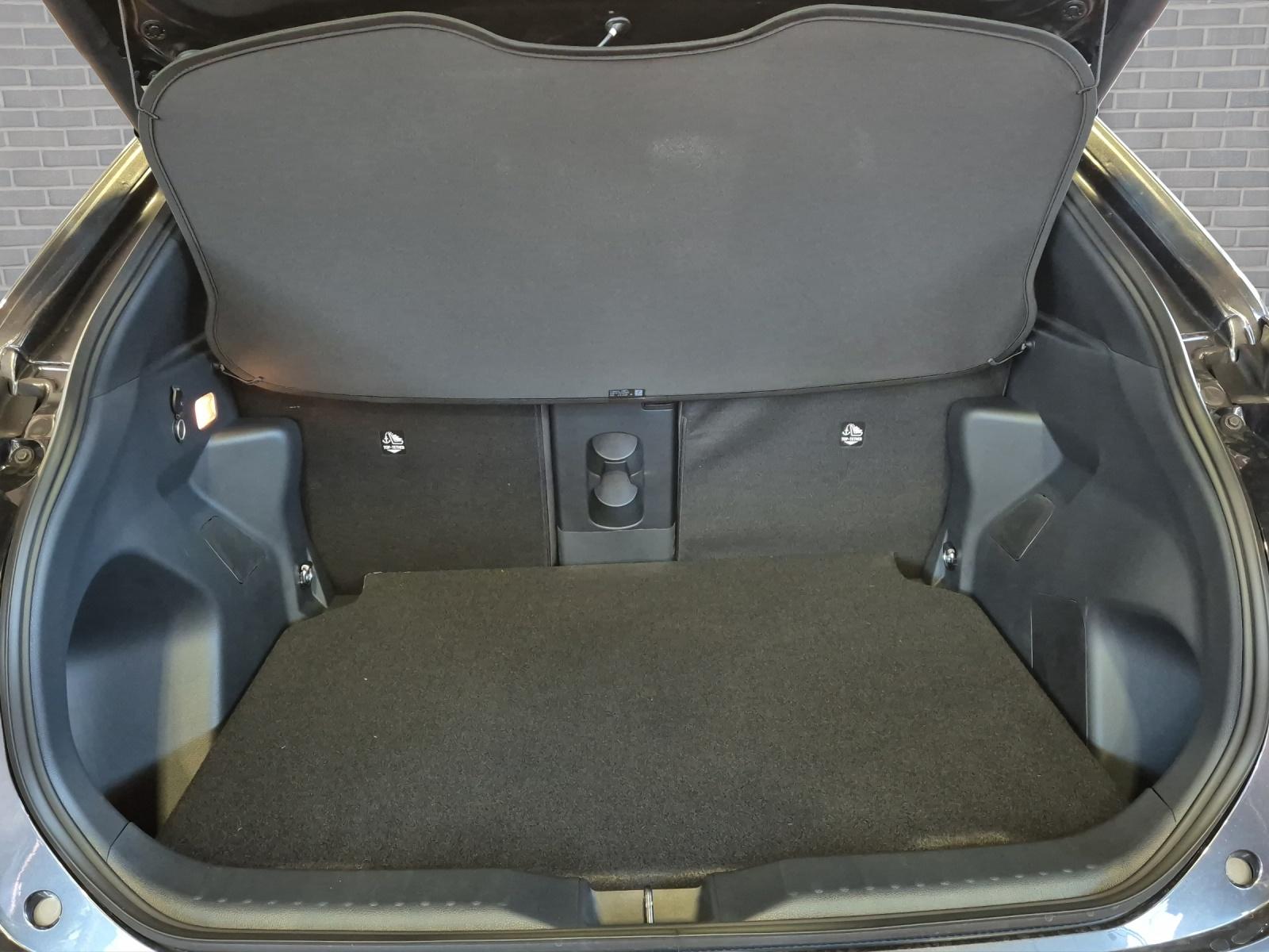 TOYOTA Yaris Cross 1.5 VVT-i HSD Premium AWD-i-image-10