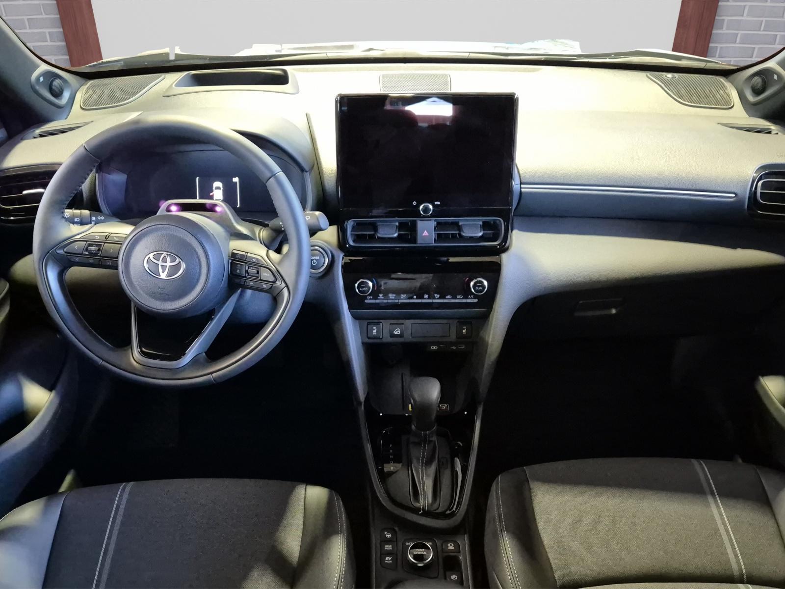 TOYOTA Yaris Cross 1.5 VVT-i HSD Premium AWD-i-image-8