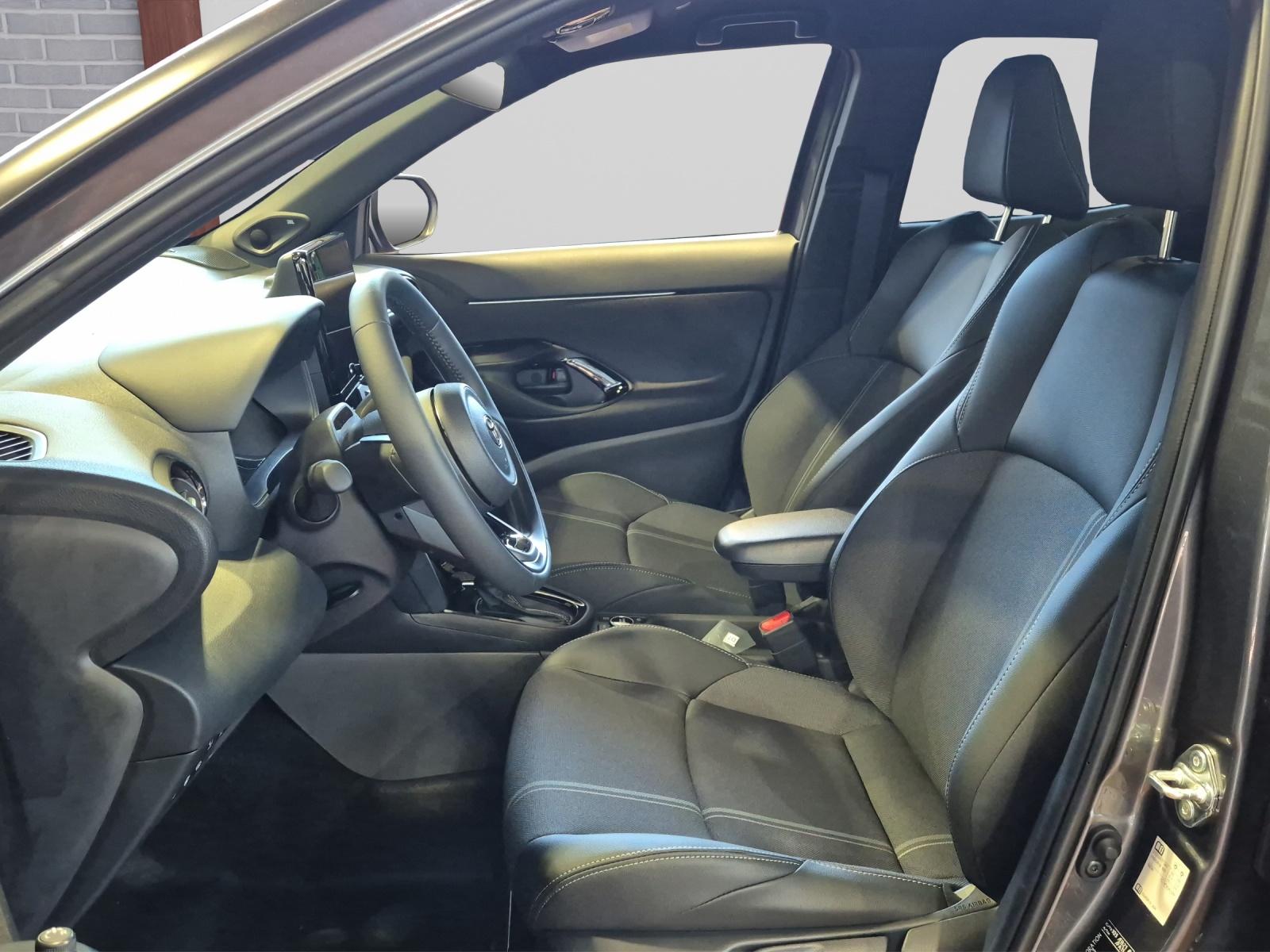 TOYOTA Yaris Cross 1.5 VVT-i HSD Premium AWD-i-image-7
