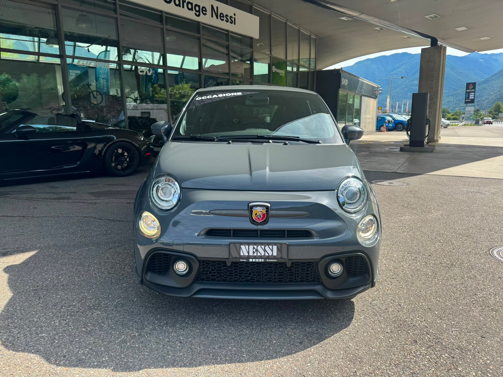 FIAT 695 1.4 16V Turbo Abarth 70 Anniversario-image-1