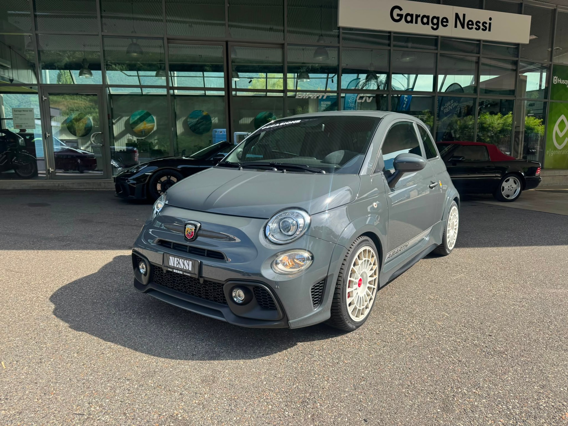 FIAT 695 1.4 16V Turbo Abarth 70 Anniversario-image-2