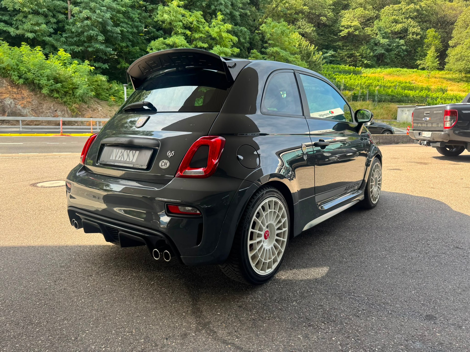 FIAT 695 1.4 16V Turbo Abarth 70 Anniversario-image-4