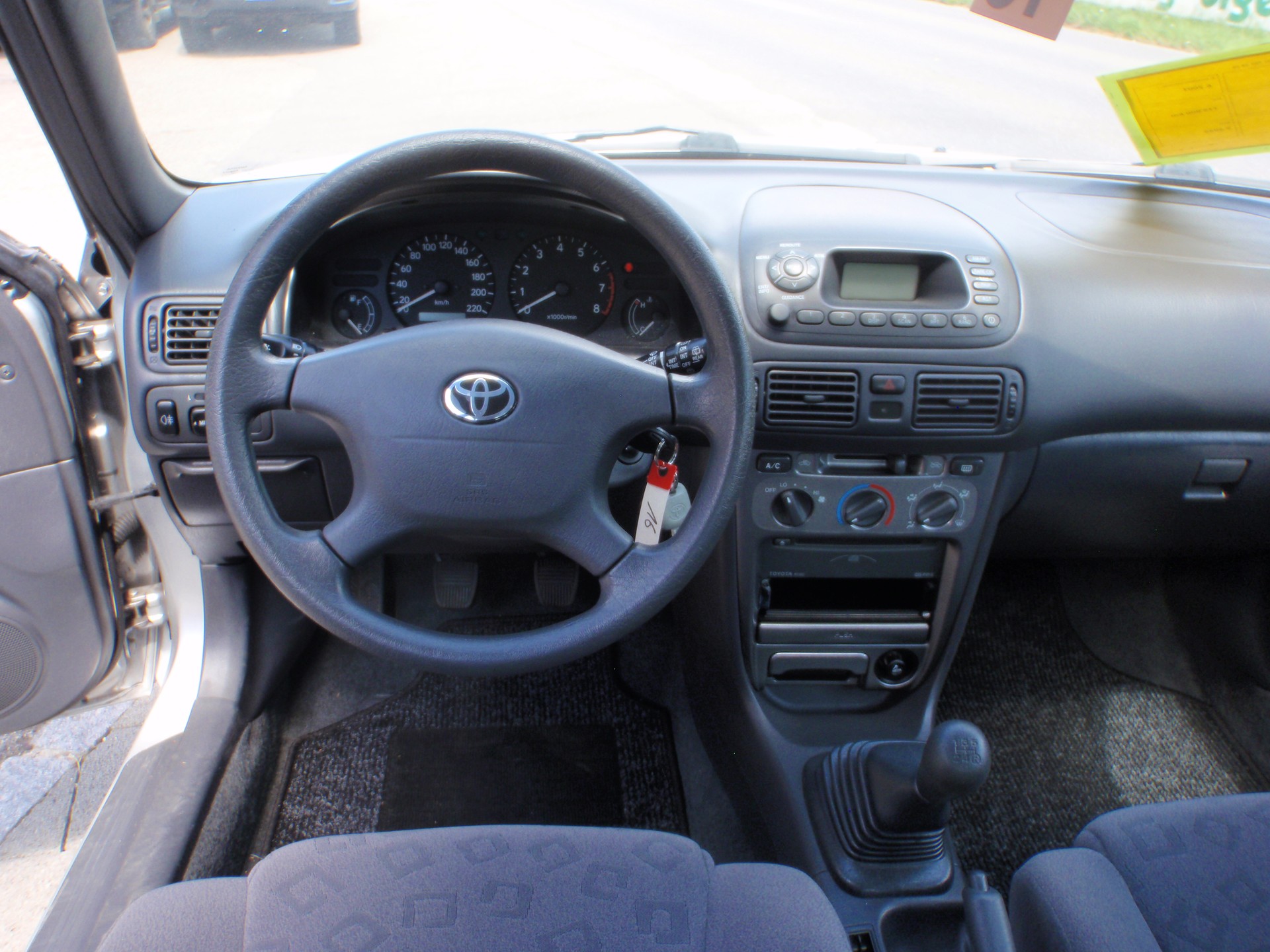 TOYOTA Corolla 1.6 Linea Sol-image-7