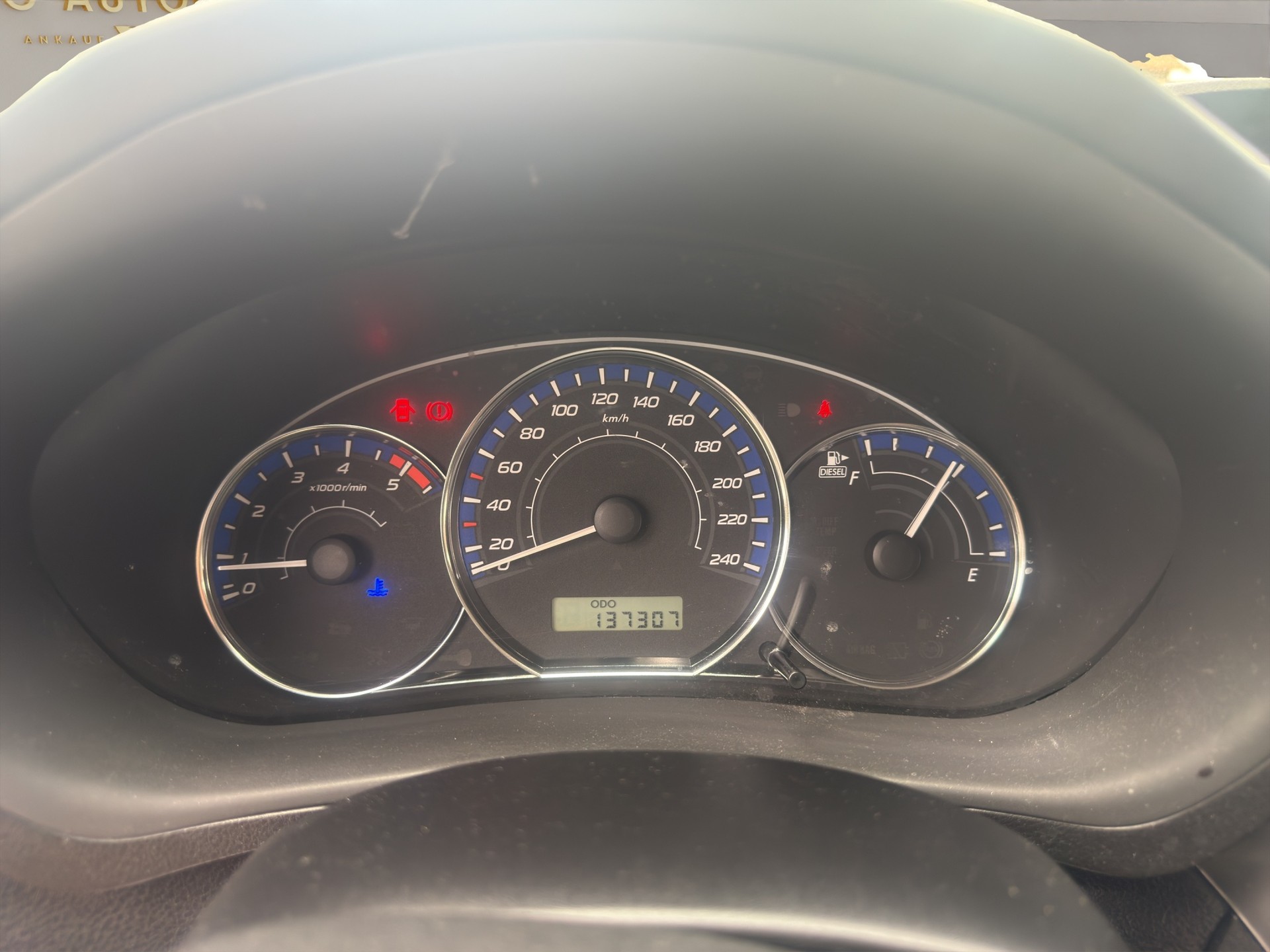 SUBARU Impreza 2.0D Comfort S-image-9