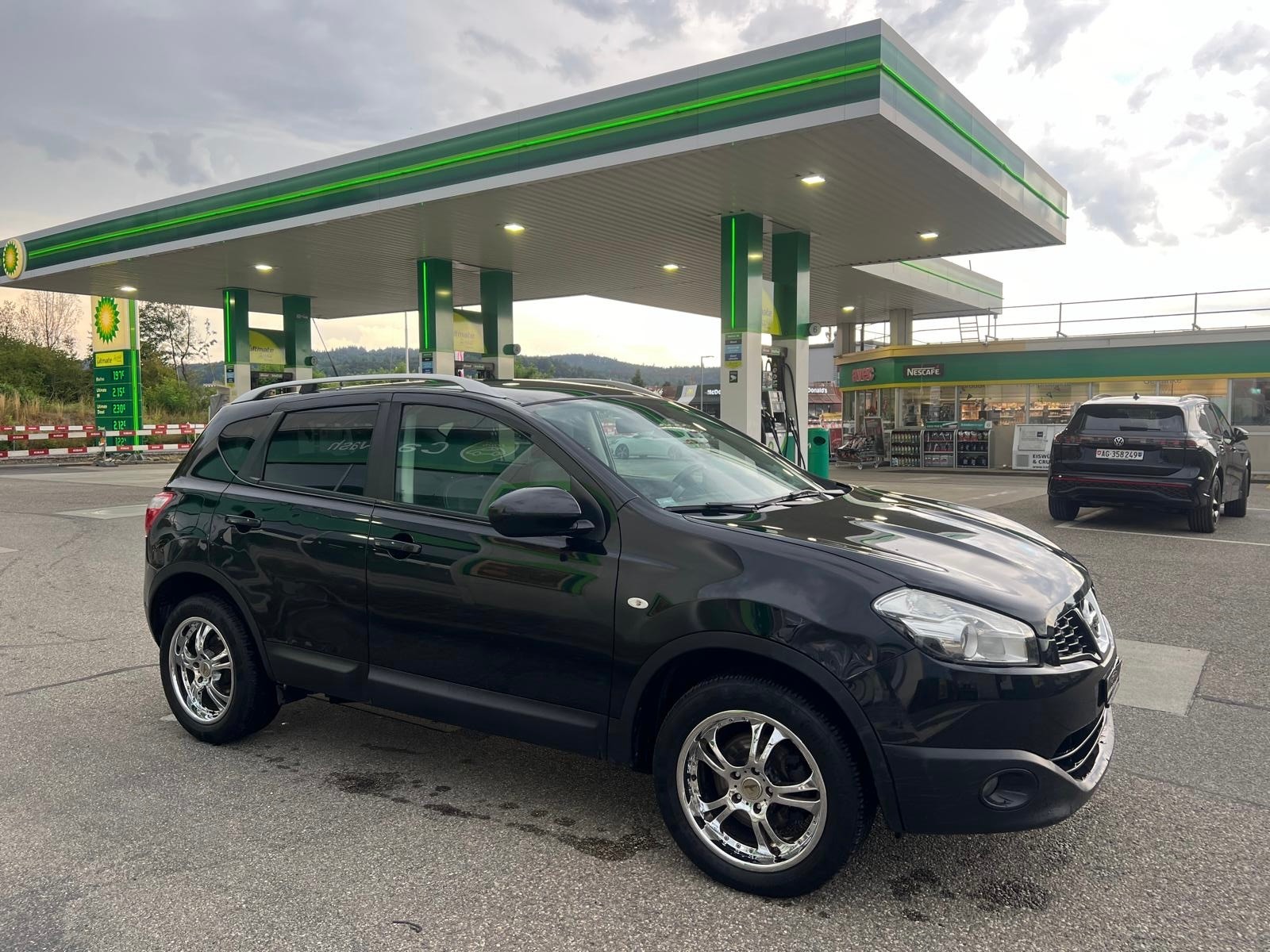 NISSAN Qashqai 2.0 dCi 4WD acenta Automatic-image-2