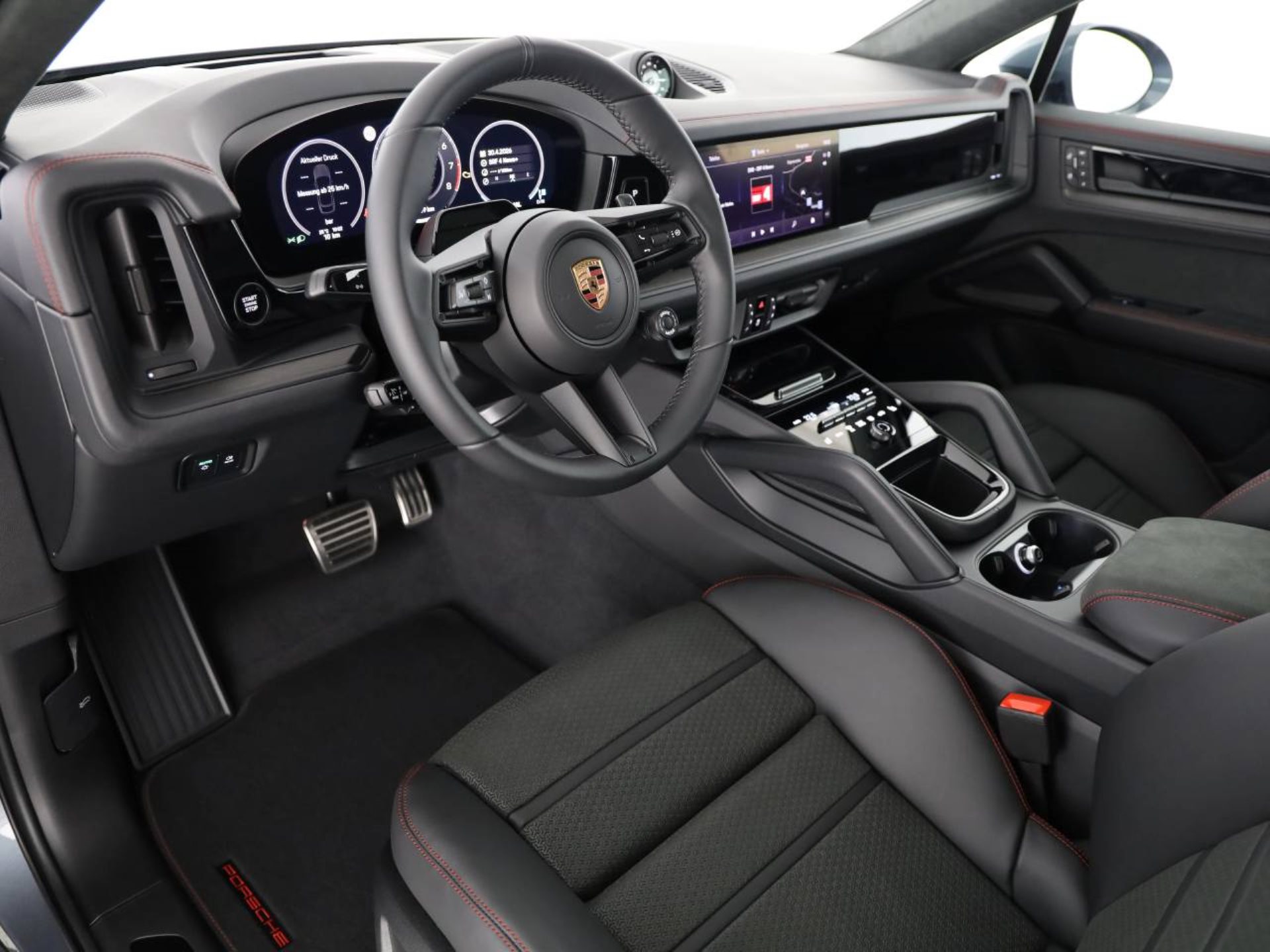 PORSCHE Cayenne GTS Coupé-image-3