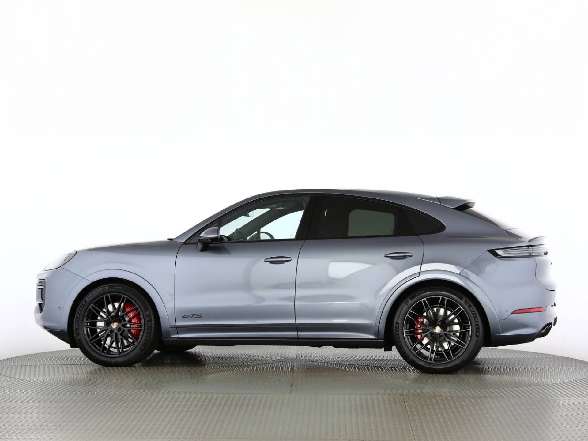PORSCHE Cayenne GTS Coupé-image-13